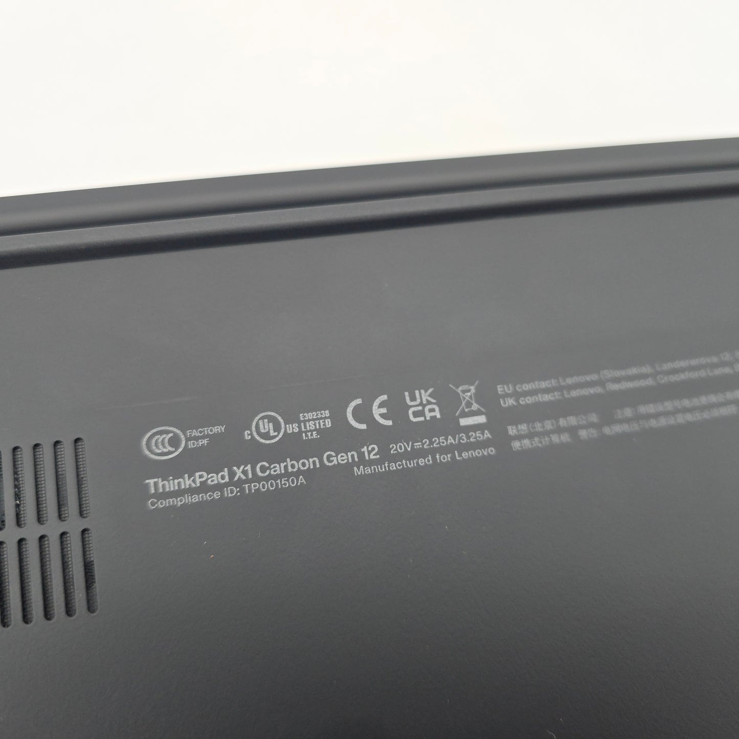 Lenovo Thinkpad X1 Carbon Gen 12, Intel Core Ultra 7 155u, 32GB DDR5, 14" Laptop