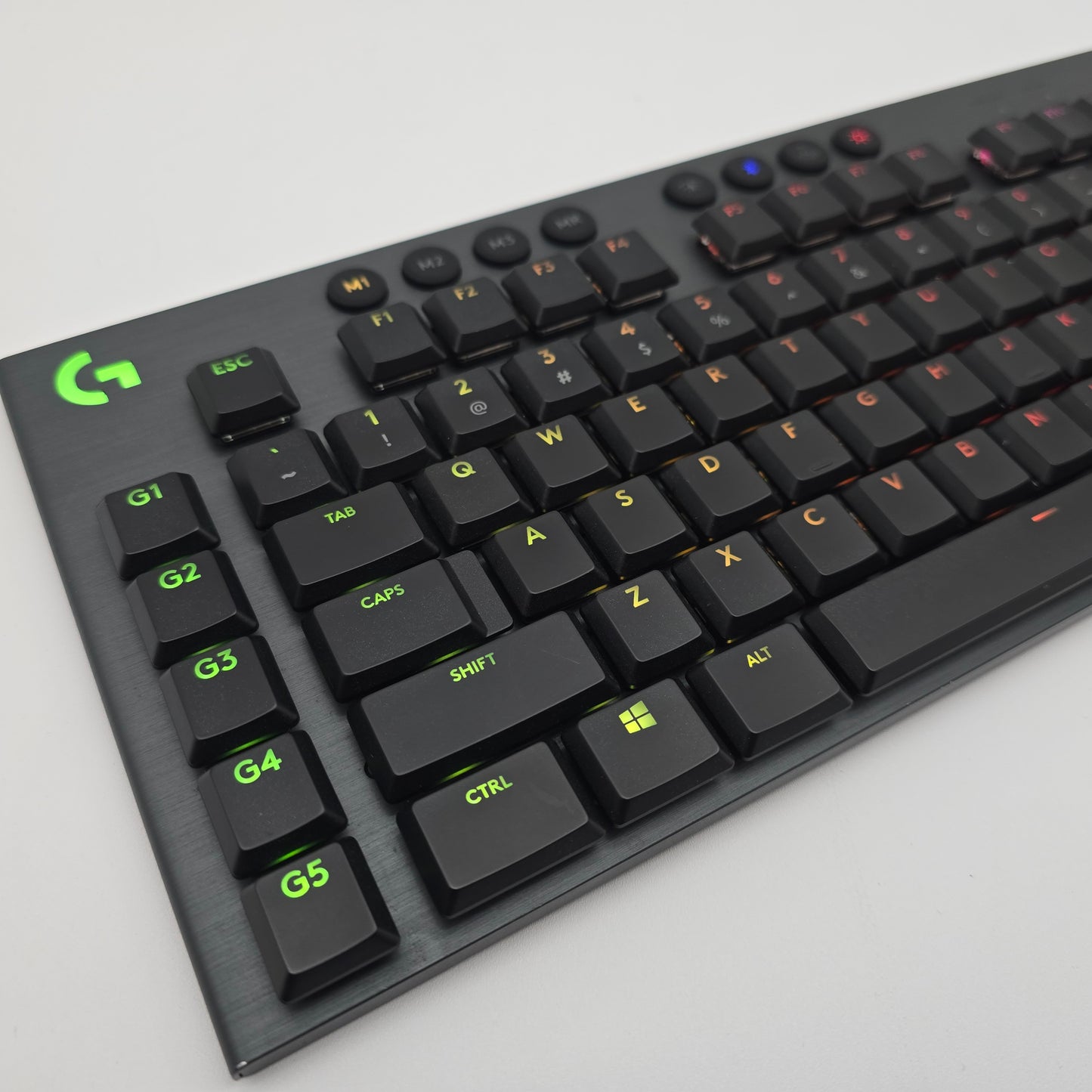 Logitech G915 Wireless Clicky Mechanical Gaming Keyboard RGB Bluetooth