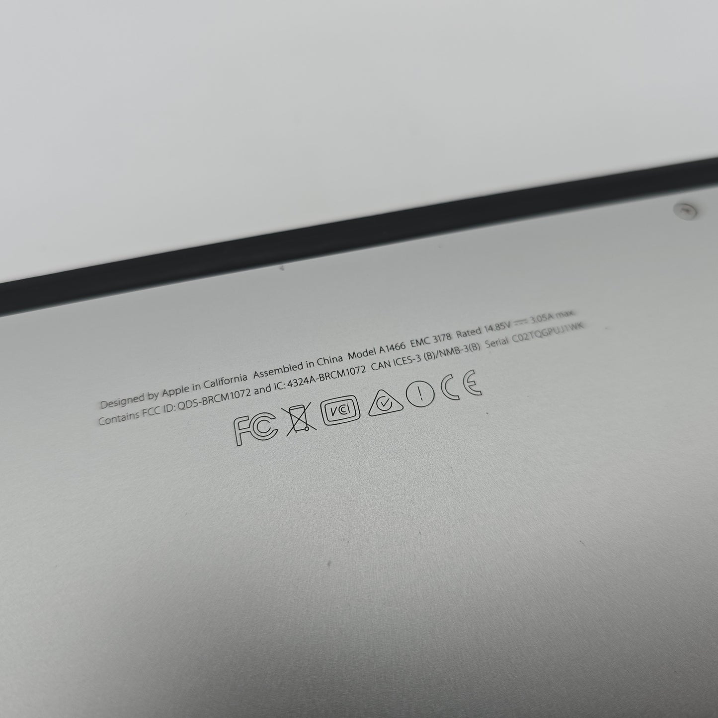 Macbook Air 13" 2017, Intel i5, 128GB, 8GB RAM, Apple Laptop