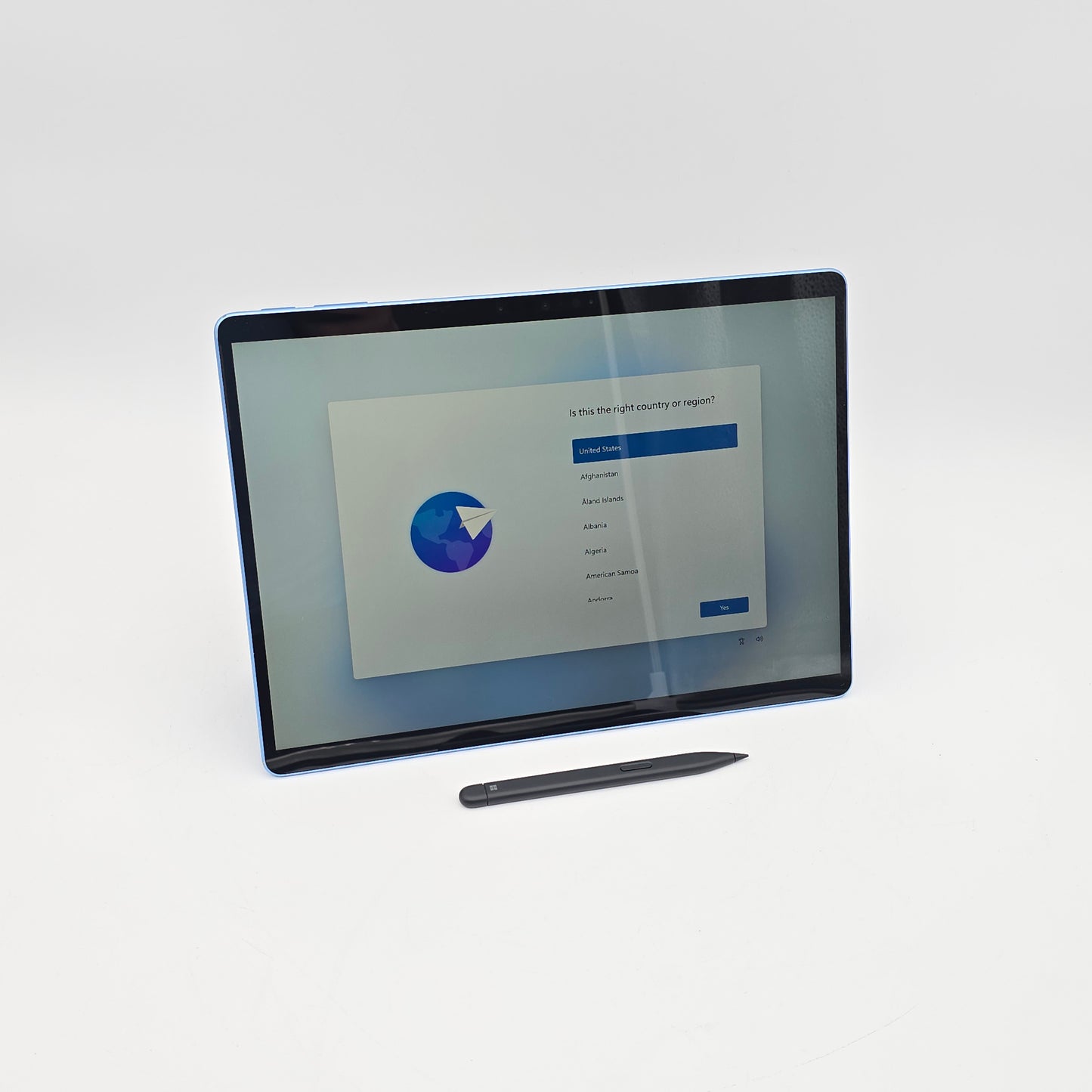 Microsoft Surface Pro 9, Intel i5-1235U, 8GB RAM, 256GB NVMe, Sapphire Blue
