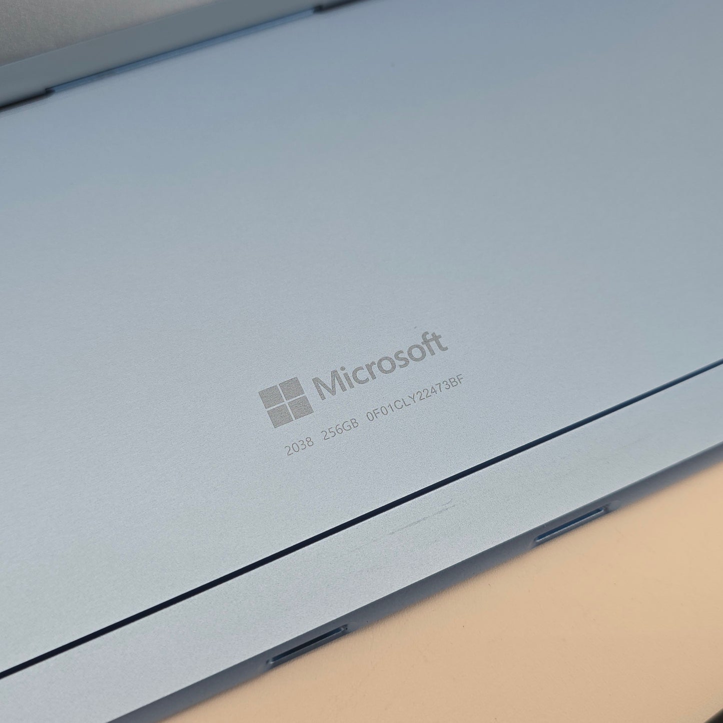 Microsoft Surface Pro 9, Intel i5-1235U, 8GB RAM, 256GB NVMe, Sapphire Blue