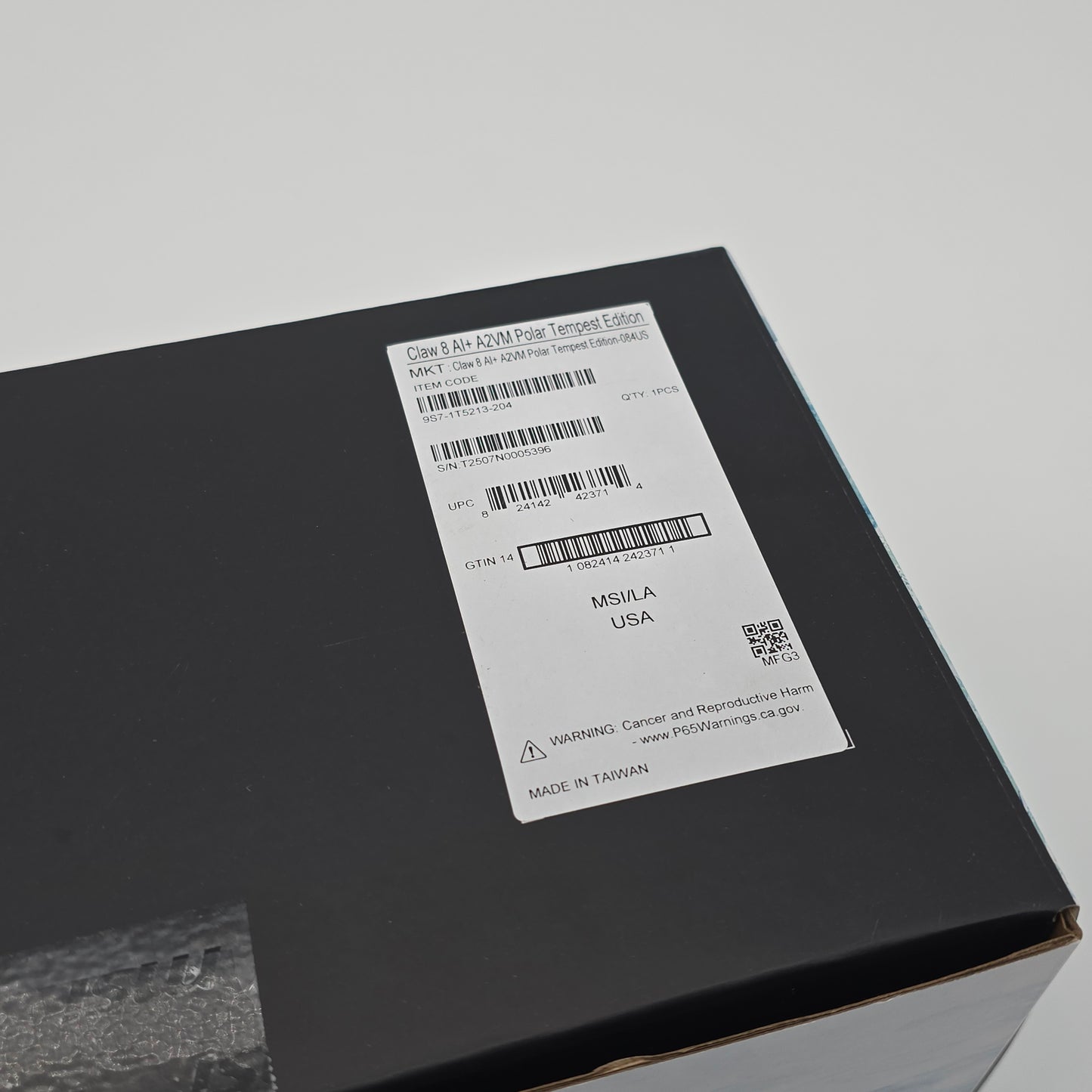 MSI Claw 8 AI+ A2VM Polar Tempest Edition 2TB, Intel Ultra 7-258V, 8" FHD 120Hz Display, 32GB DDR5