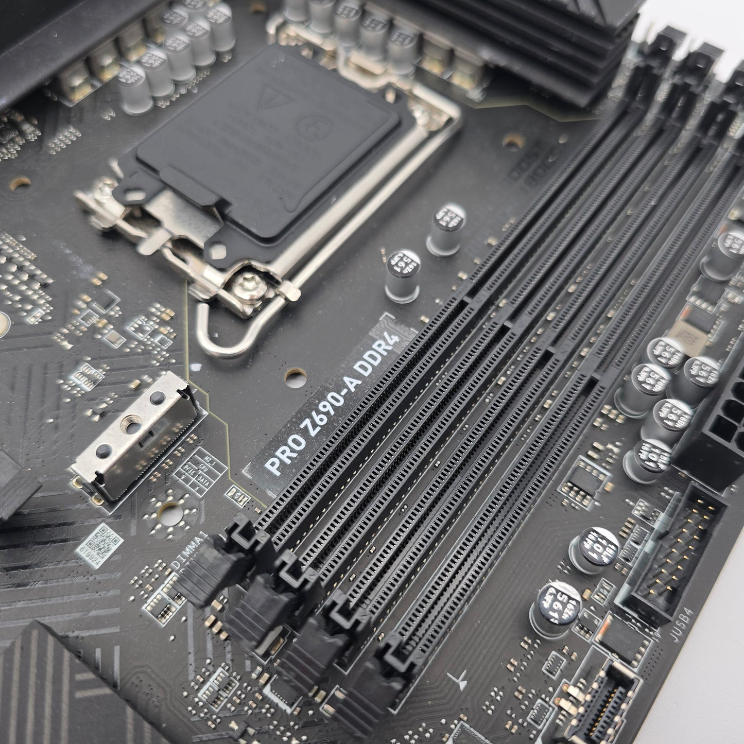 MSI Pro Z690-A DDR4 Gaming Motherboard, Intel Socket Type LGA 1700, Intel 12/13/14 Gen
