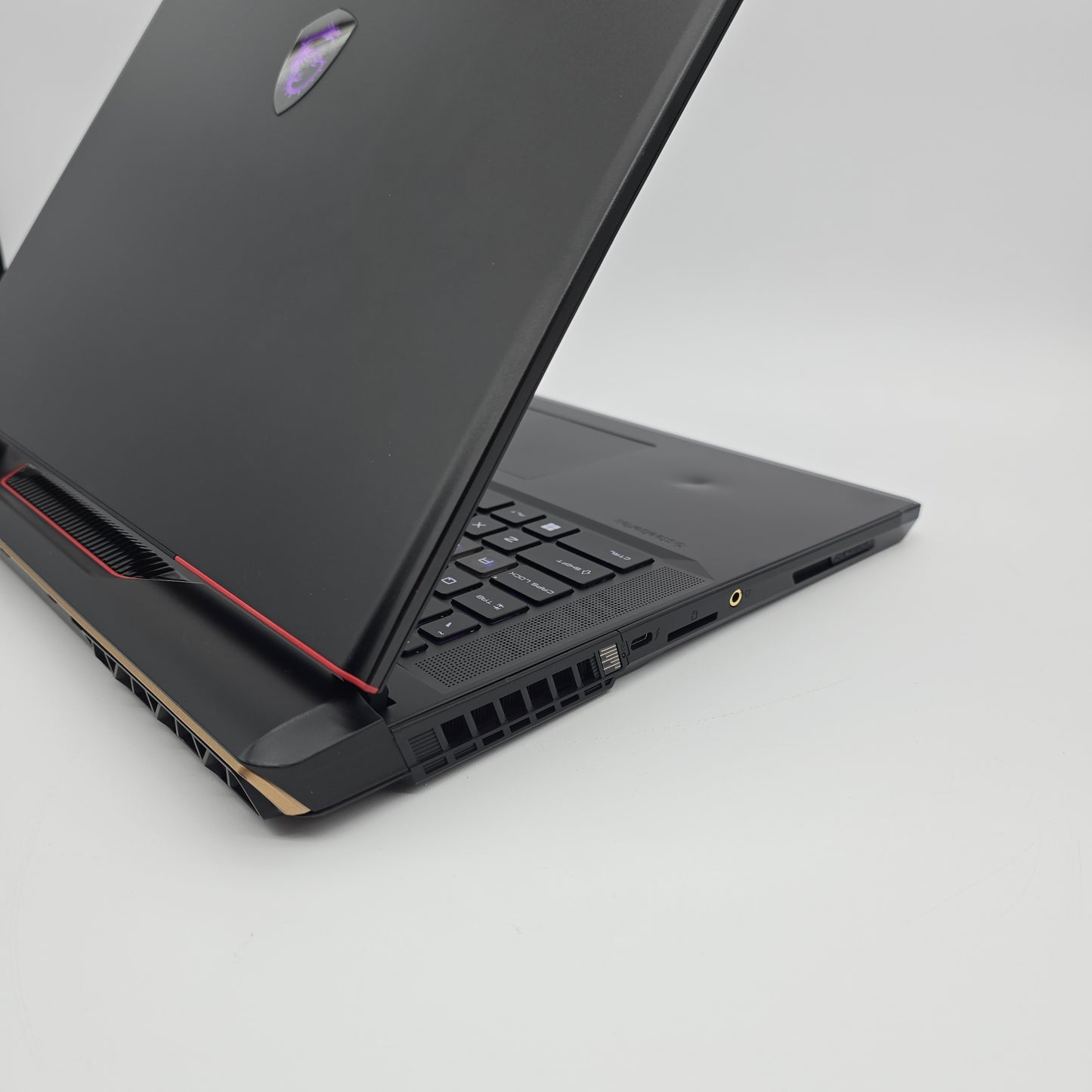 MSI Raider GE78HX, RTX 4080, Intel i9-13950HX, 64GB DDR5, 17" 240Hz RGB Gaming Laptop