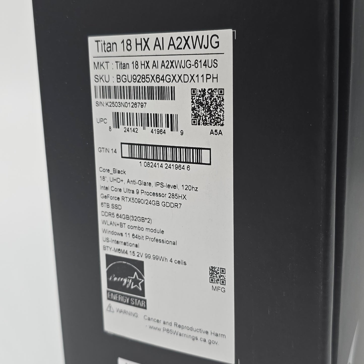 MSI Titan 18 HX AI, RTX 5090, Intel Ultra 9 285HX, 64GB RAM, 6TB NVMe, UHD+ MiniLED 120Hz Gaming Laptop