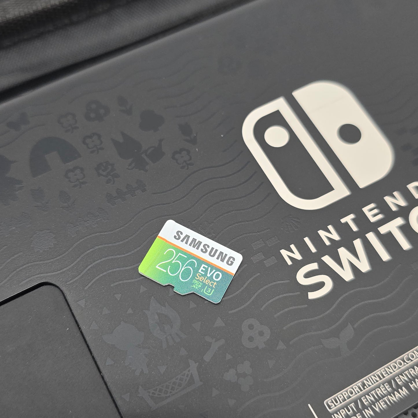 Nintendo Switch Animal Crossing Edition LCD w/ 256GB MicroSD Card