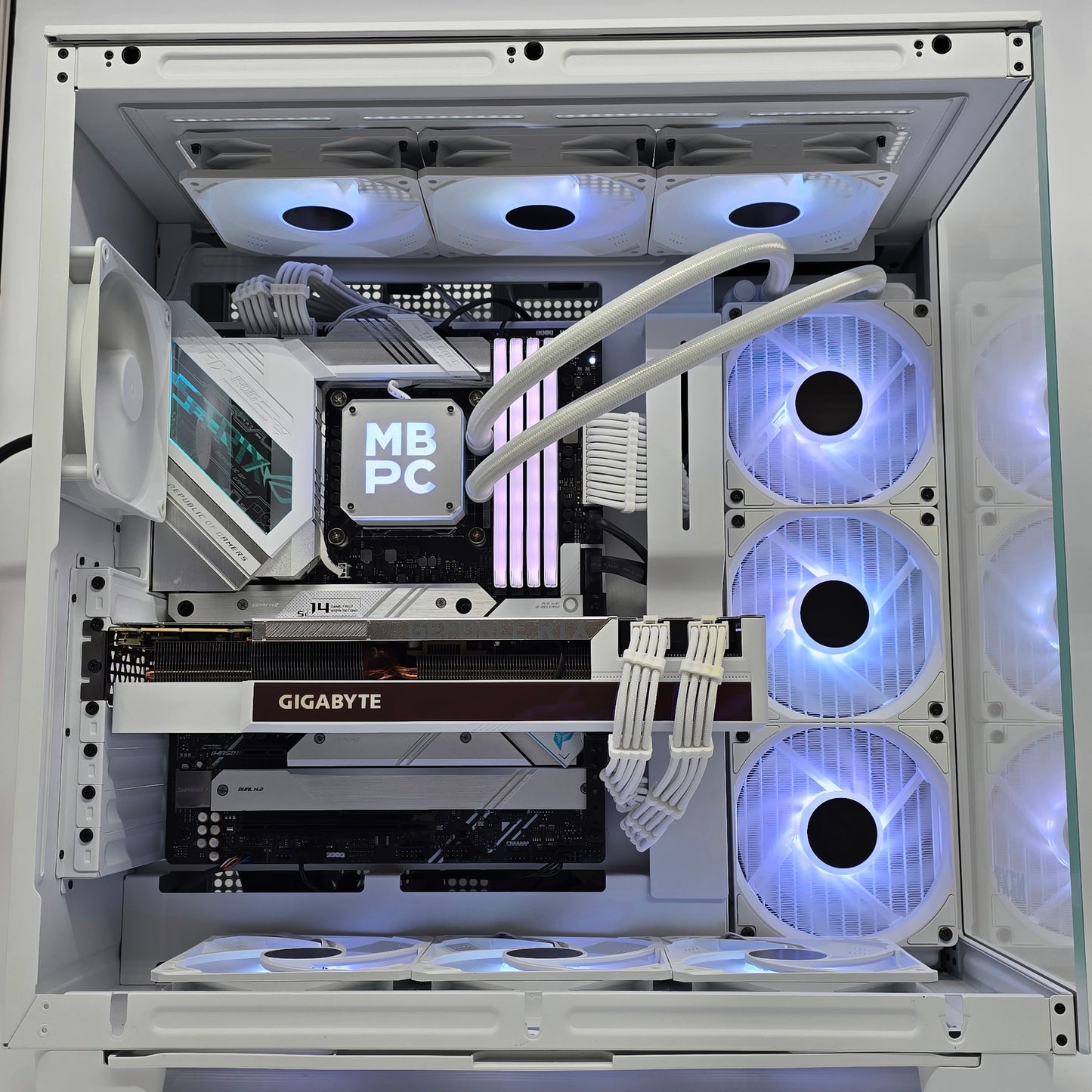 RTX 3090, Intel i9-13900K, 64GB DDR4, 2TB NVMe, Custom Liquid Cooled White Gaming PC