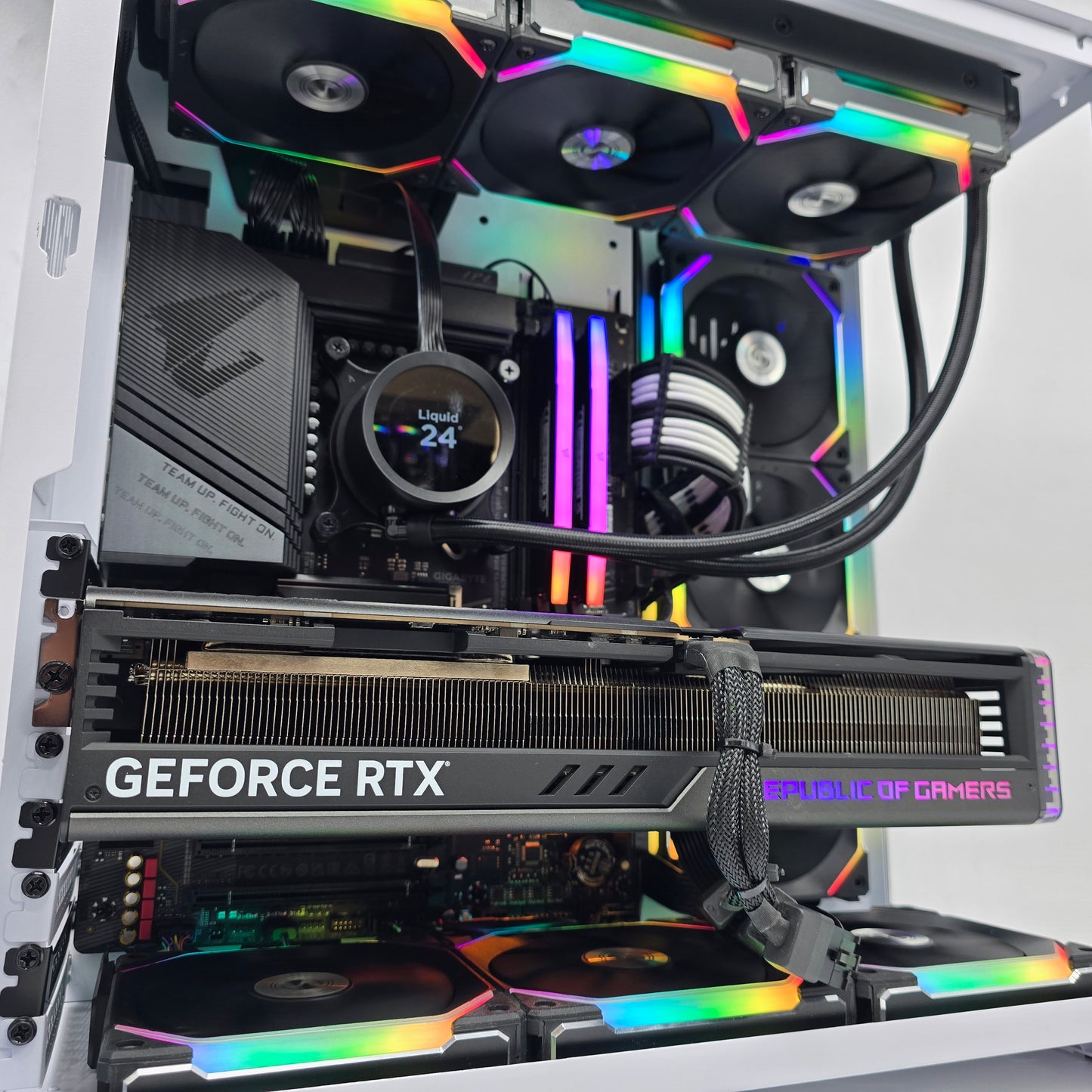 RTX 4080 Super STRIX, Intel i7-14700K, 64GB DDR5, Like New Custom Liquid Cooled Gaming PC
