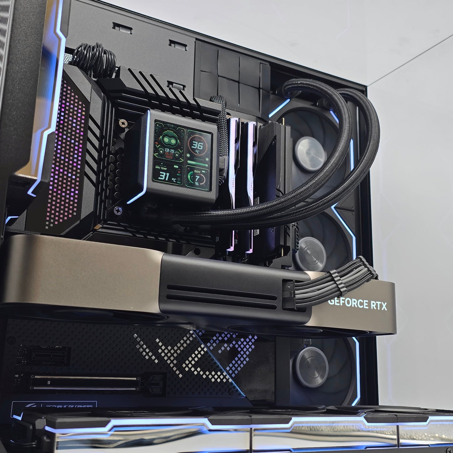 RTX 5080 FE, Intel i9-14900K, 64GB DDR5, 2TB 990 Pro NVMe, Custom Black Liquid Cooled Lian Li Gaming PC
