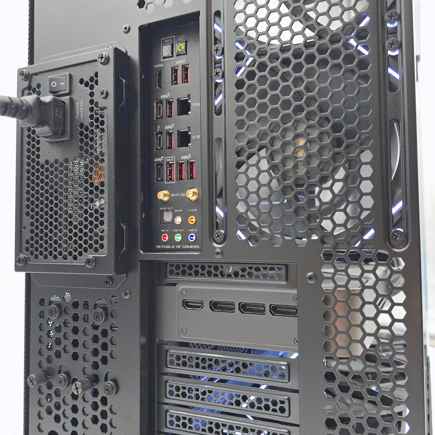 RTX 5080 FE, Intel i9-14900K, 64GB DDR5, 2TB 990 Pro NVMe, Custom Black Liquid Cooled Lian Li Gaming PC