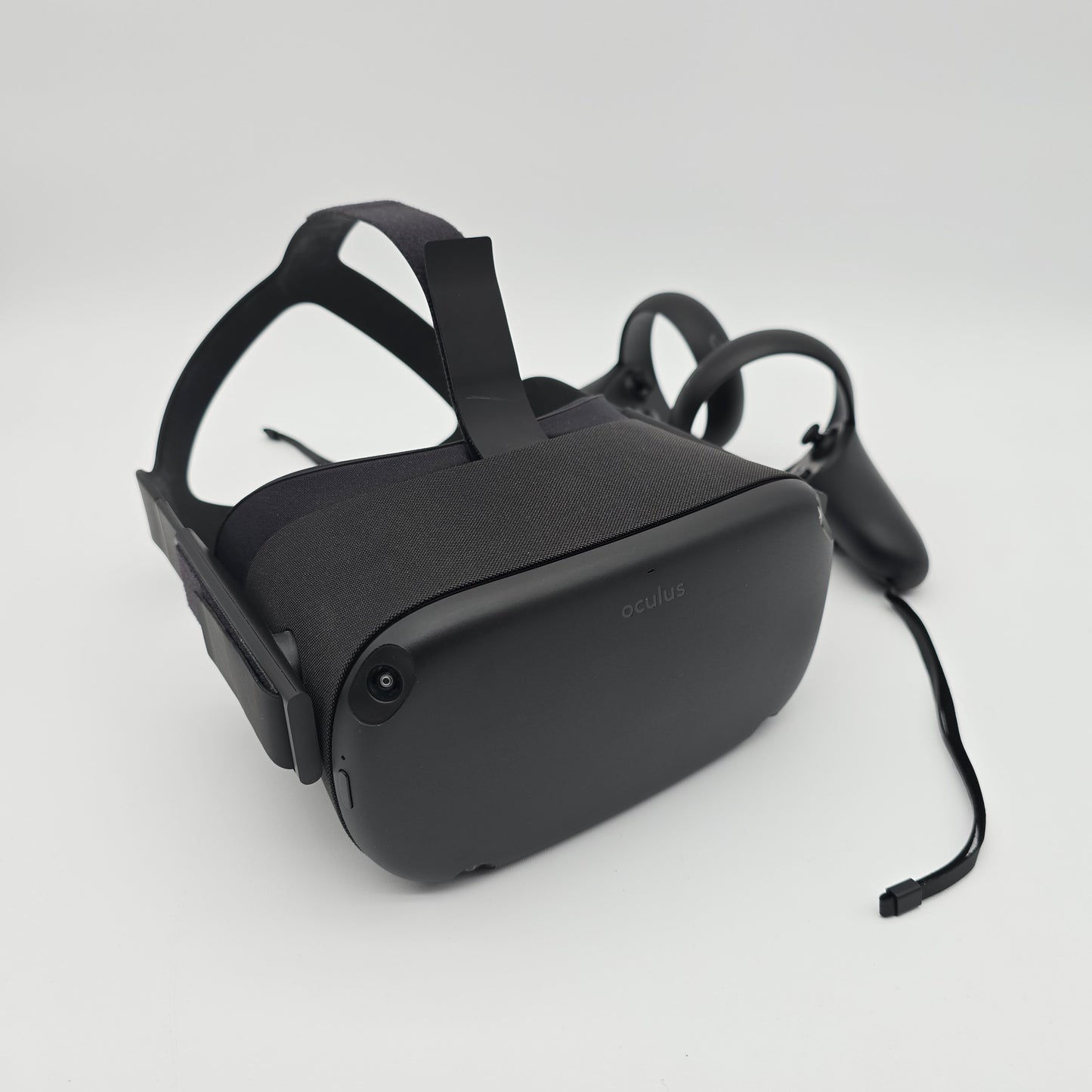 Oculus Quest 1 64GB, All-in-one Virtual Reality Headset with Controllers, OLED