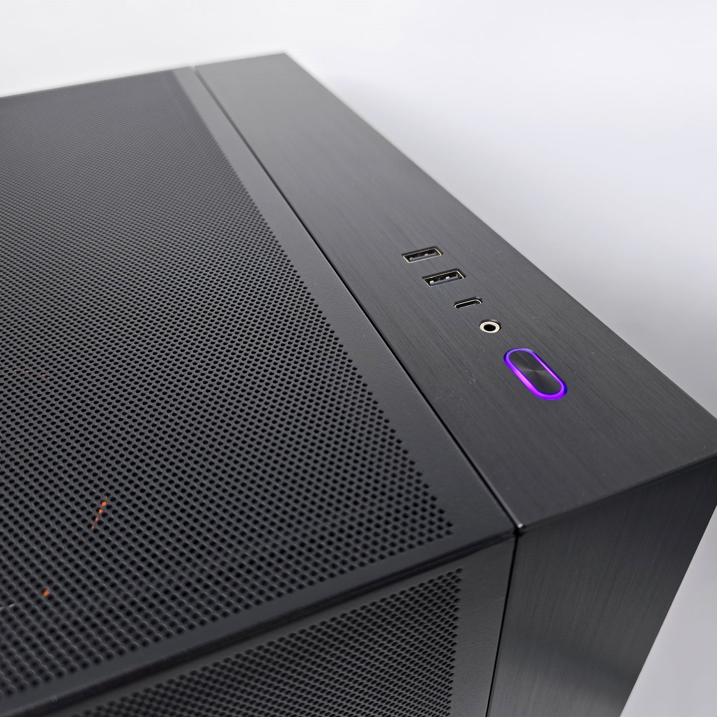 RTX 4070Ti, Ryzen 7700X, 32GB DDR5, 2TB NVMe, Brand New Custom Prebuilt Gaming PC