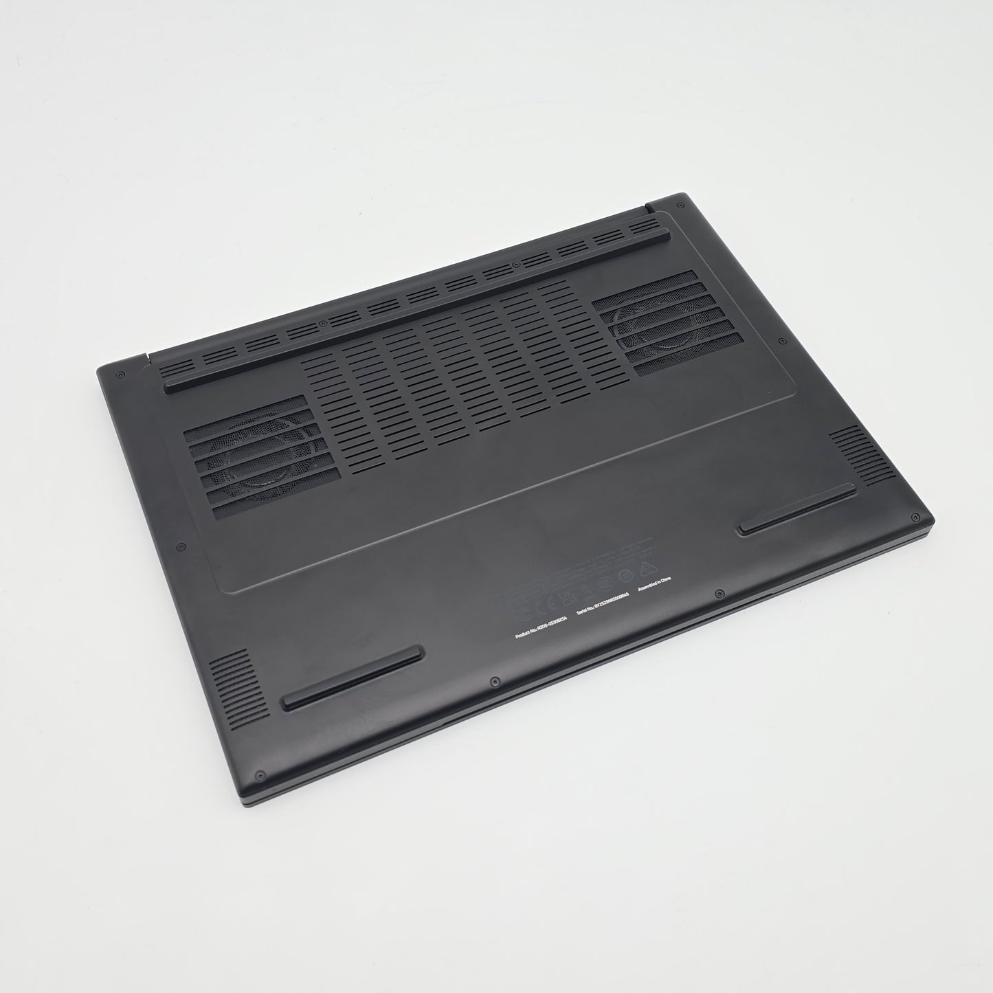 Razer Blade 14 OLED, RTX 5070, AMD Ryzen 9 AI 365, 64GB DDR5, 2TB NVMe, 14" 1800p 120Hz OLED, Windows Gaming Laptop
