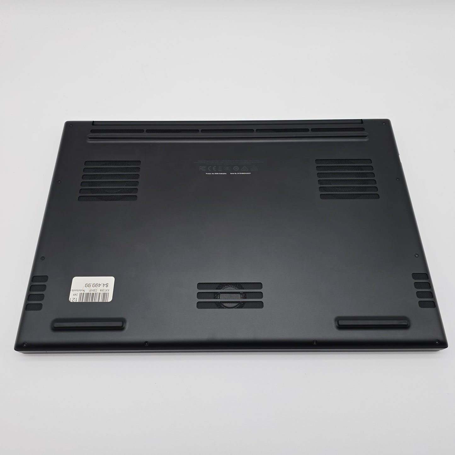Razer Blade 18, RTX 4090, i9-13950HX, 32GB DDR5, 2TB NVMe, Like New Gaming Laptop