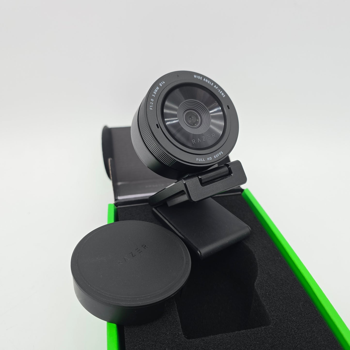 Razer Kiyo Pro Streaming Webcam, FHD 1080p 60FPS