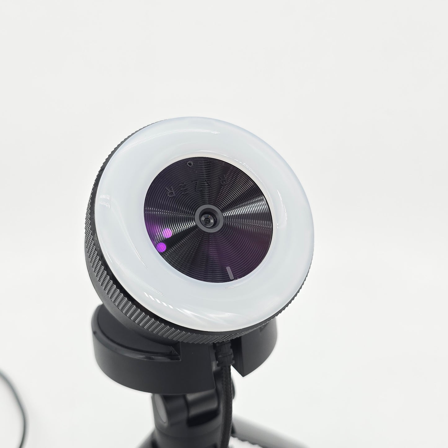Razer Kiyo Streaming Webcam with Tripod, 1080p 30 FPS / 720p 60 FPS, Microphone, Ring Light