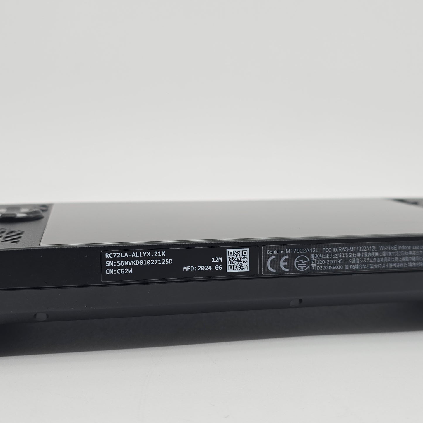 ASUS ROG ALLY X 1TB, 24GB, 120Hz 7" Handheld Gaming PC Console