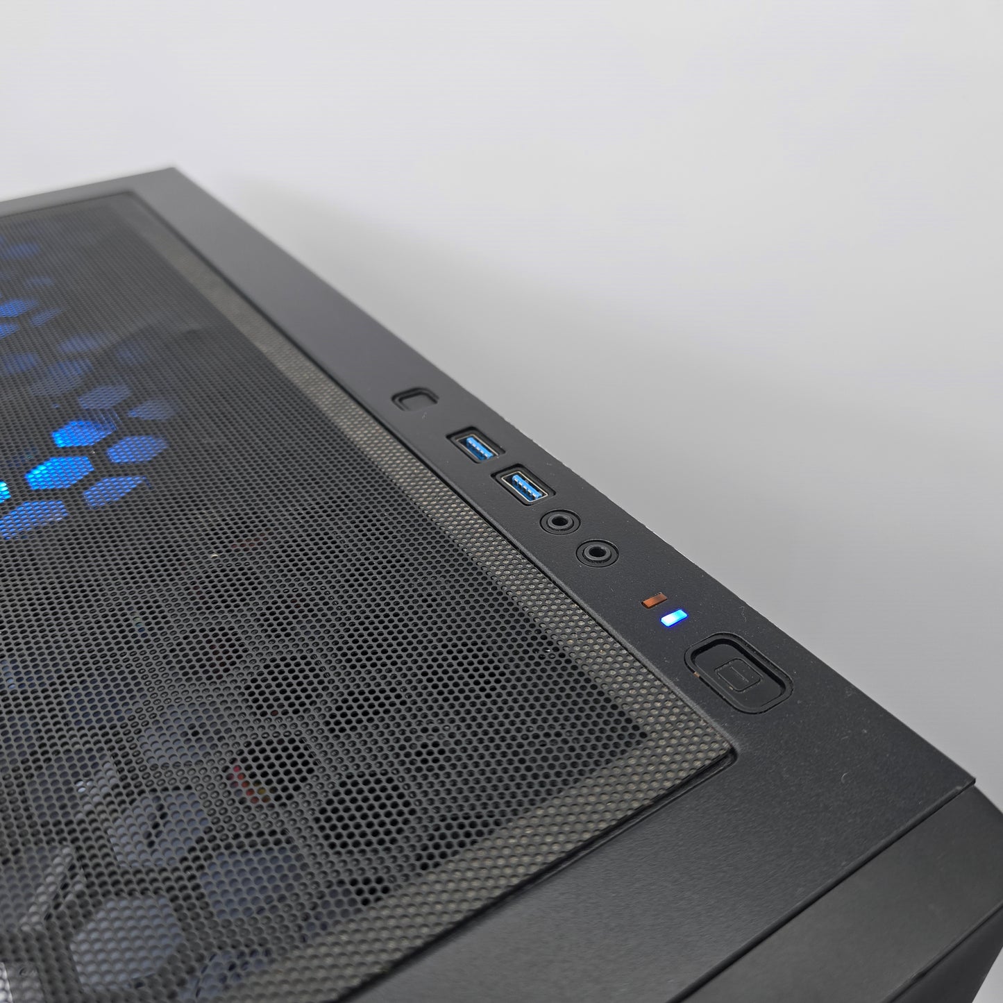 RTX 2070 Super, Intel i5-9400F, 16GB RAM, Pre-Owned Prebuilt Gaming PC