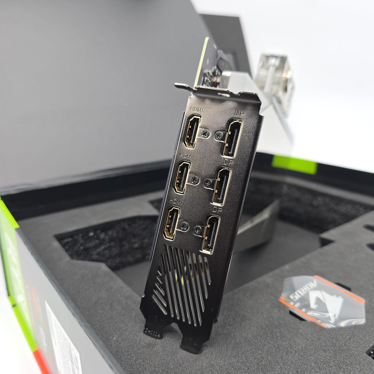 RTX 3090 Gigabyte Aorus XTREME Waterforce Watercooled 24GB, NVIDIA Gaming Graphics Card GPU