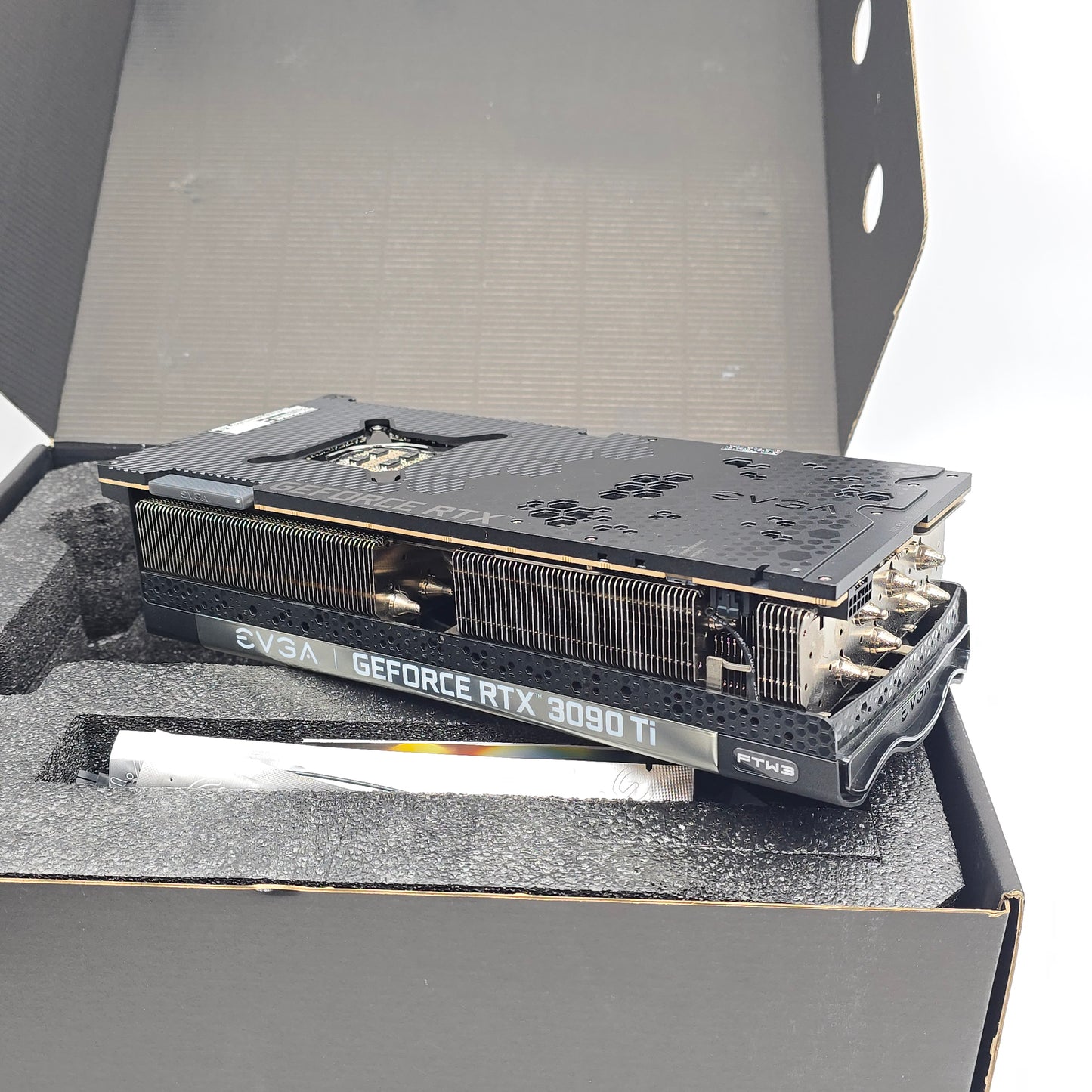 RTX 3090 Ti EVGA FTW3 ULTRA 24GB, NVIDIA Gaming Graphics Card GPU, 3090Ti