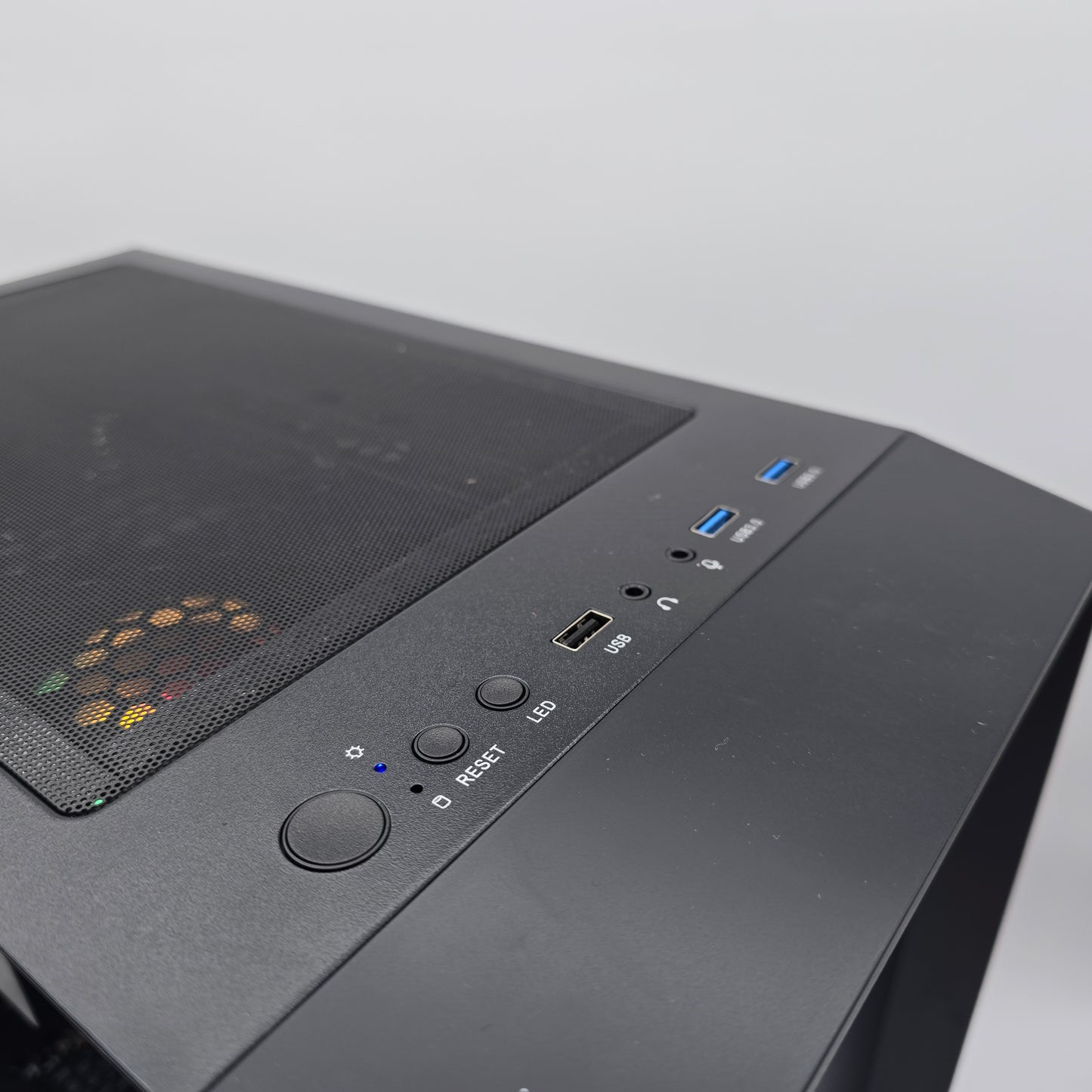 RTX 4060, Intel i5-13400F, 16GB RAM, 1TB NVMe, Skytech Nebula Prebuilt Desktop Gaming PC