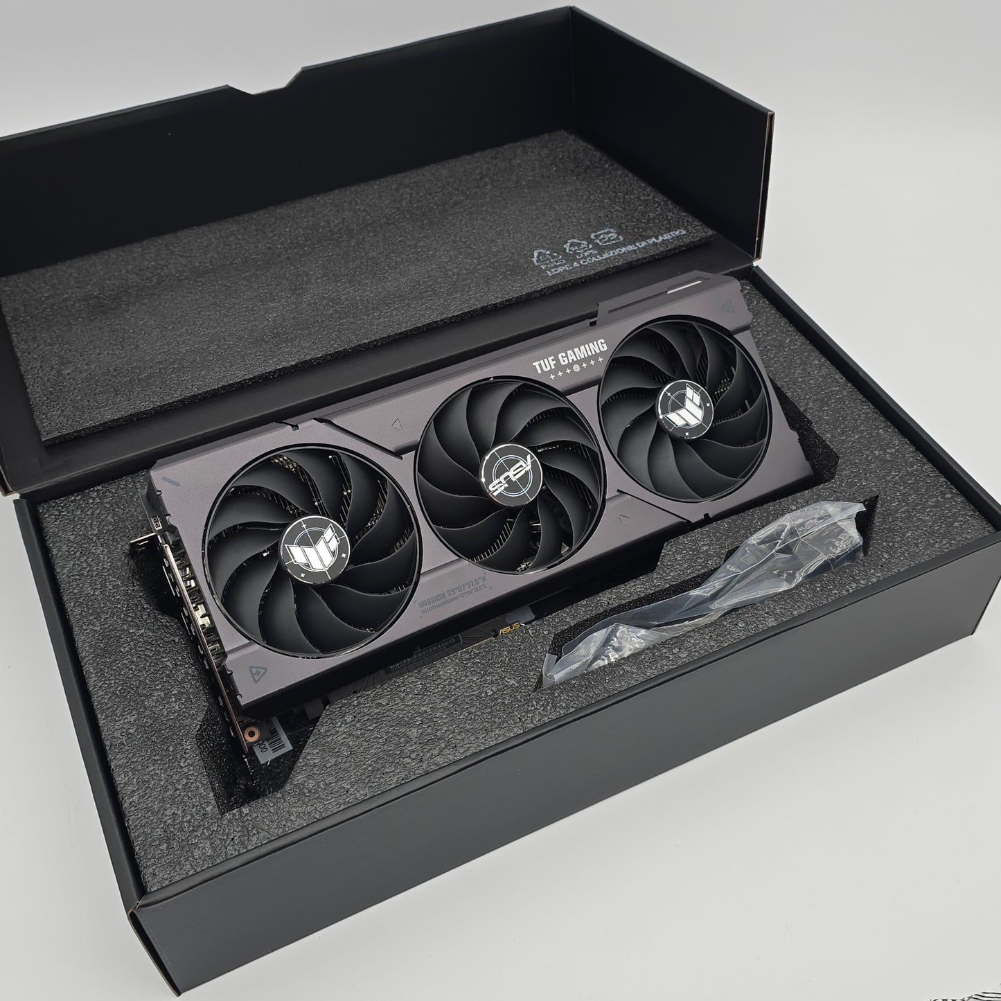 RTX 4070 Super ASUS TUF OC 12GB, NVIDIA Gaming Graphics Card GPU