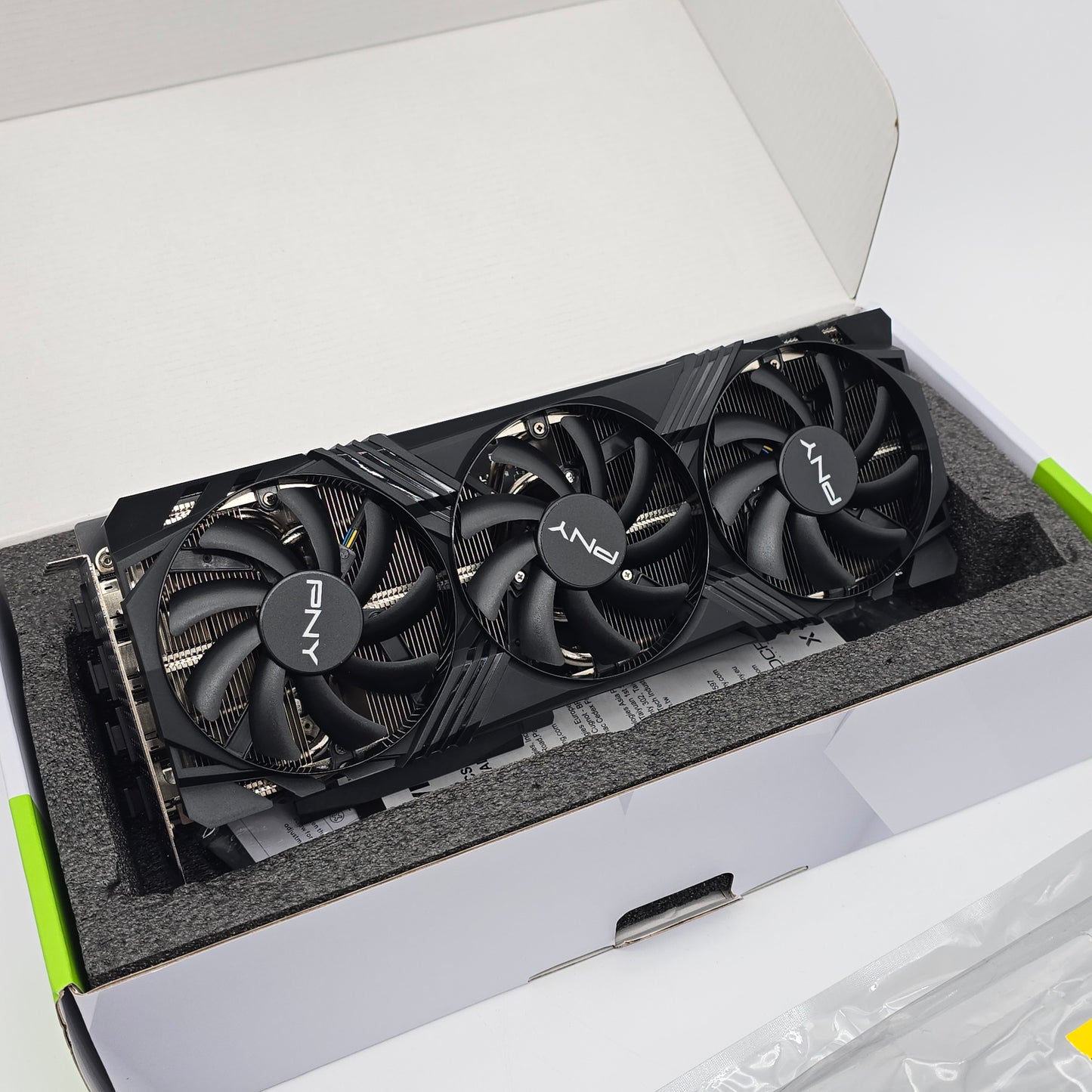 RTX 4070 Ti PNY Black 12GB, NVIDIA gaming Graphics Card GPU, 4070Ti
