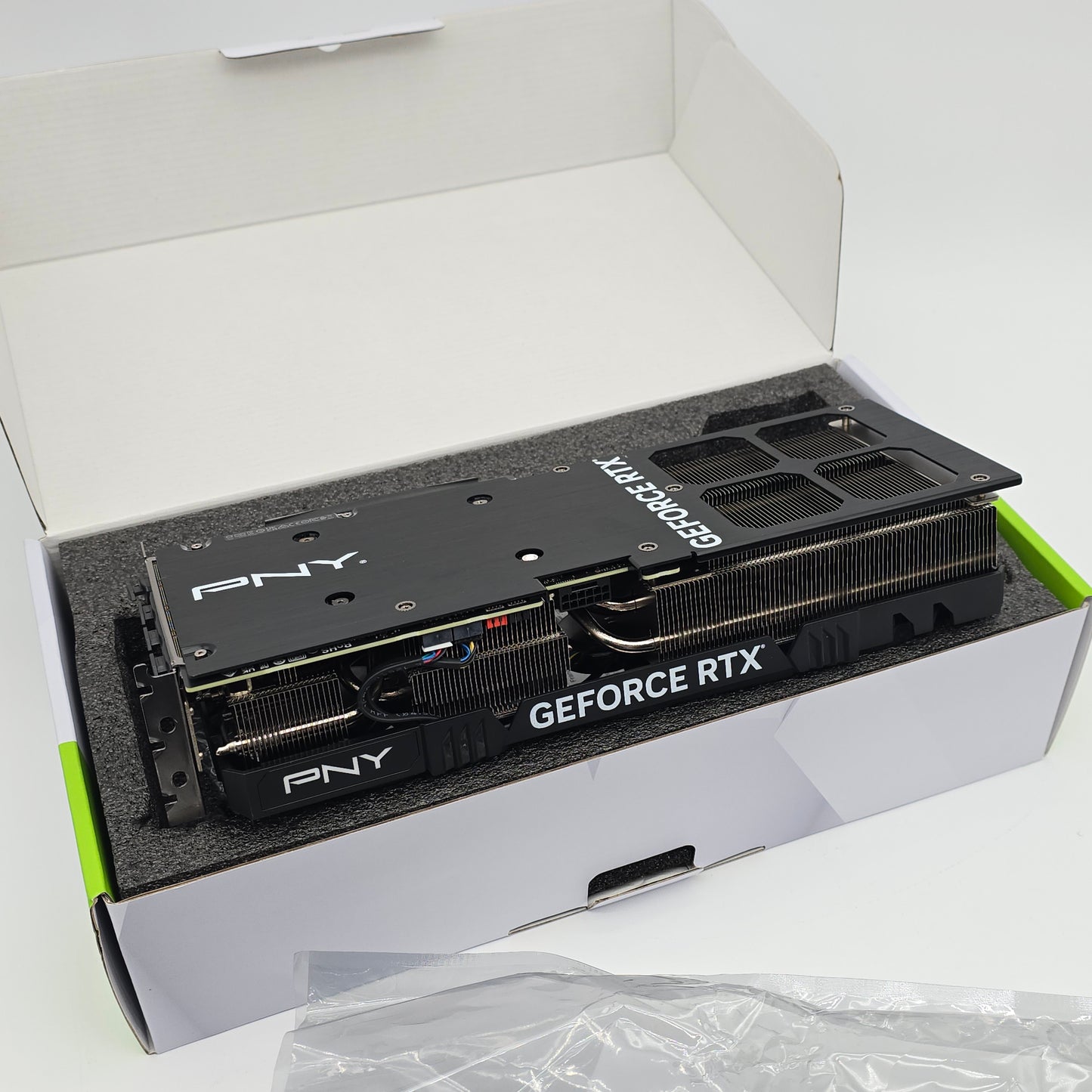 RTX 4070 Ti PNY Black 12GB, NVIDIA gaming Graphics Card GPU, 4070Ti