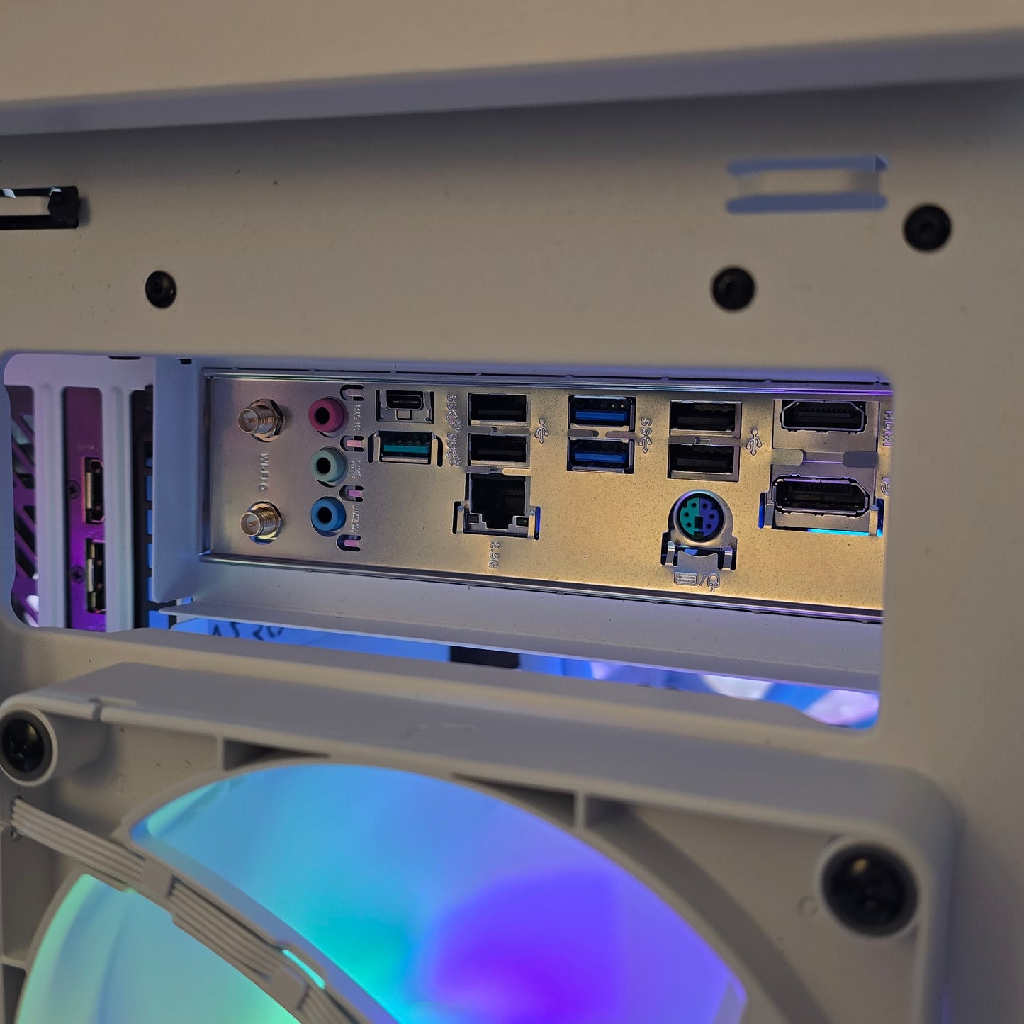 RTX 4070Ti, Intel i9-14900KF, 64GB DDR5, 2TB, Custom White Liquid Cooled Gaming PC