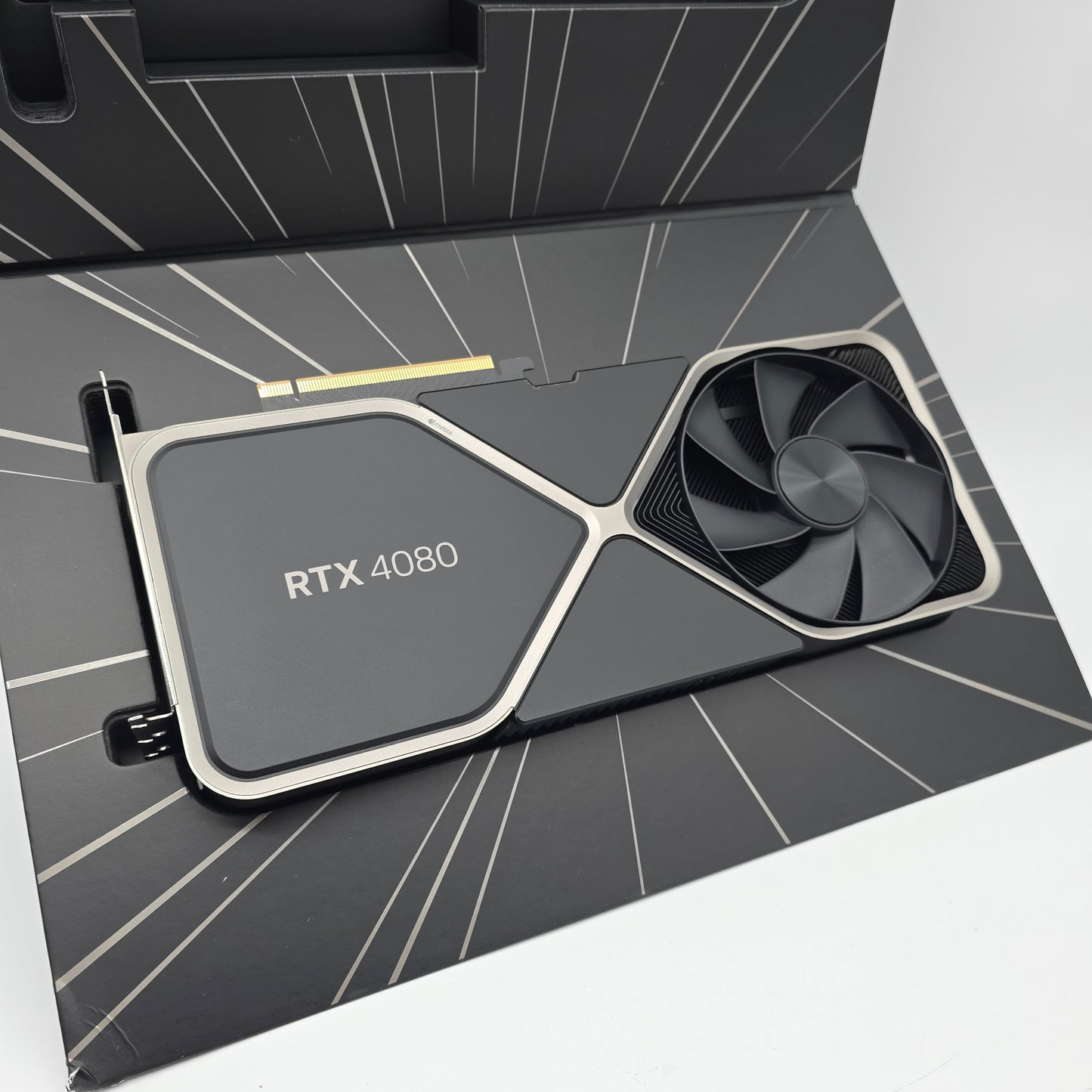 RTX 4080 Founders Edition FE 16GB, NVIDIA Gaming graphics Card GPU