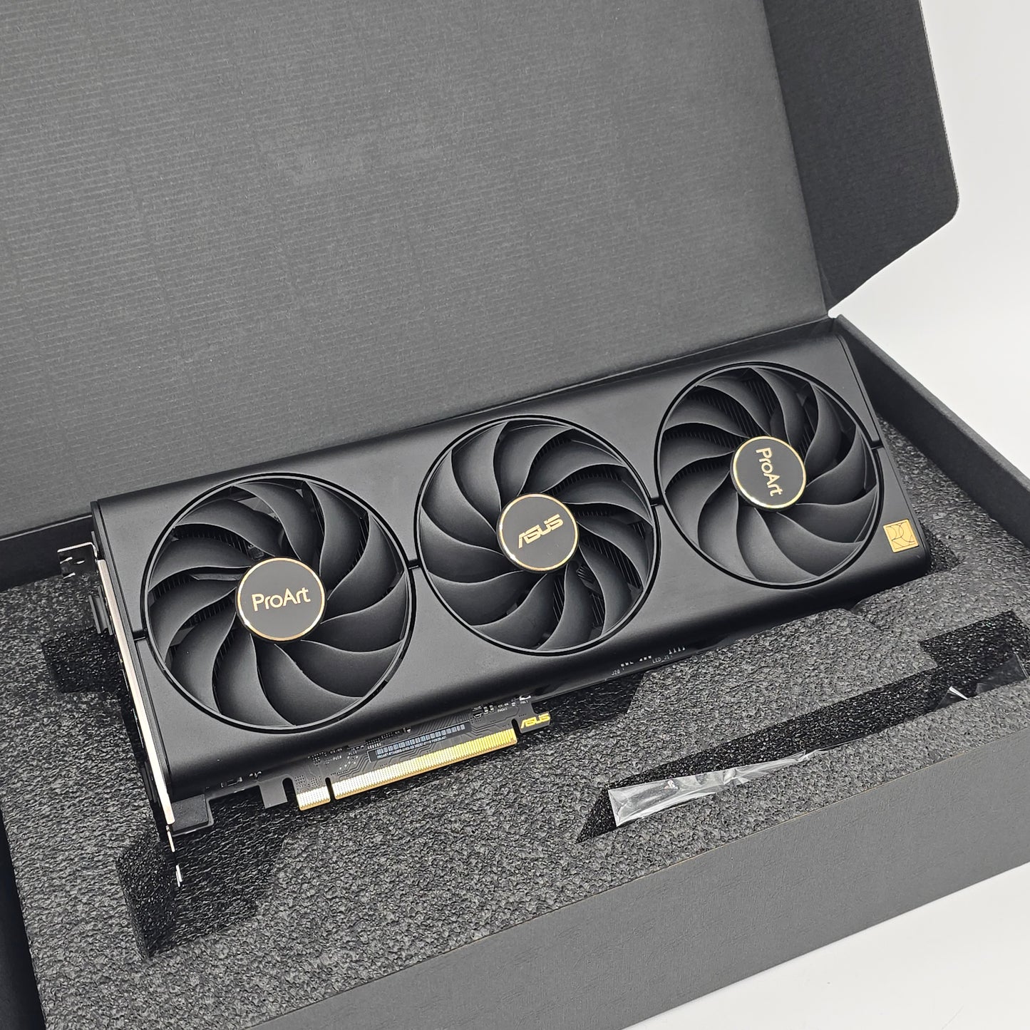RTX 4080 Super ASUS ProArt OC 16GB, NVIDIA Gaming Graphics Card GPU