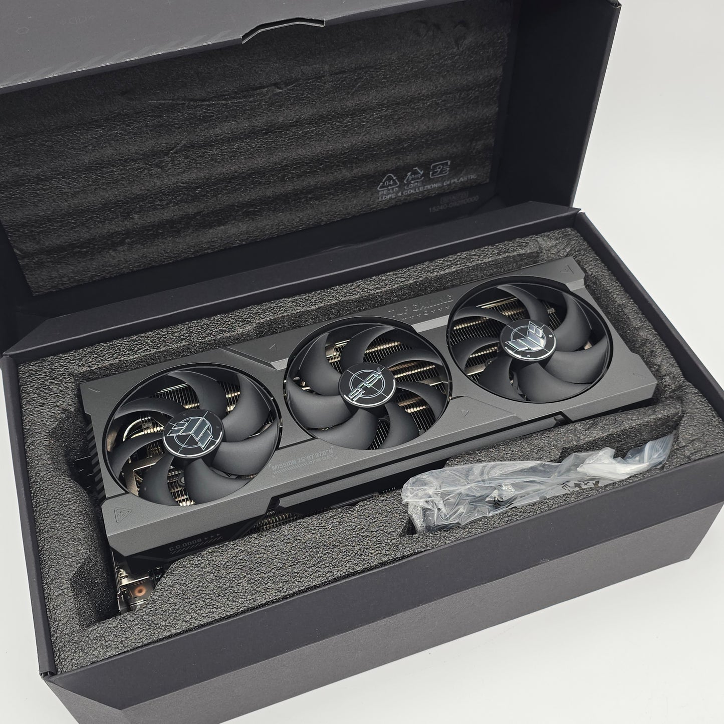 RTX 4080 Super ASUS TUF OC 16GB, NVIDIA Gaming Graphics Card GPU