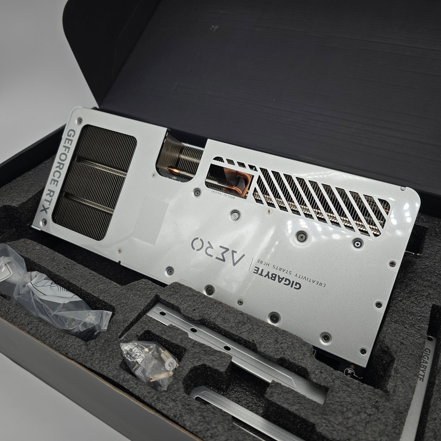 RTX 4080 Super Gigabyte AERO OC 16GB White, NVIDIA Gaming Graphics Card GPU