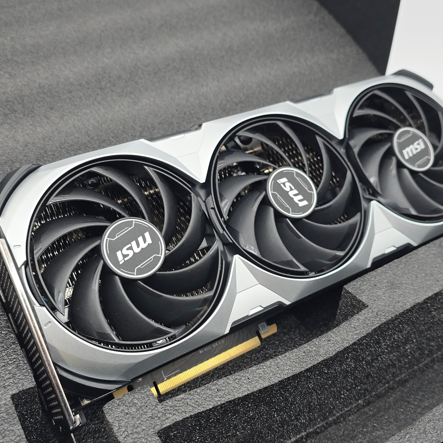 RTX 4080 Super MSI Ventus 3x OC 16GB, NVIDIA Gaming Graphics Card GPU