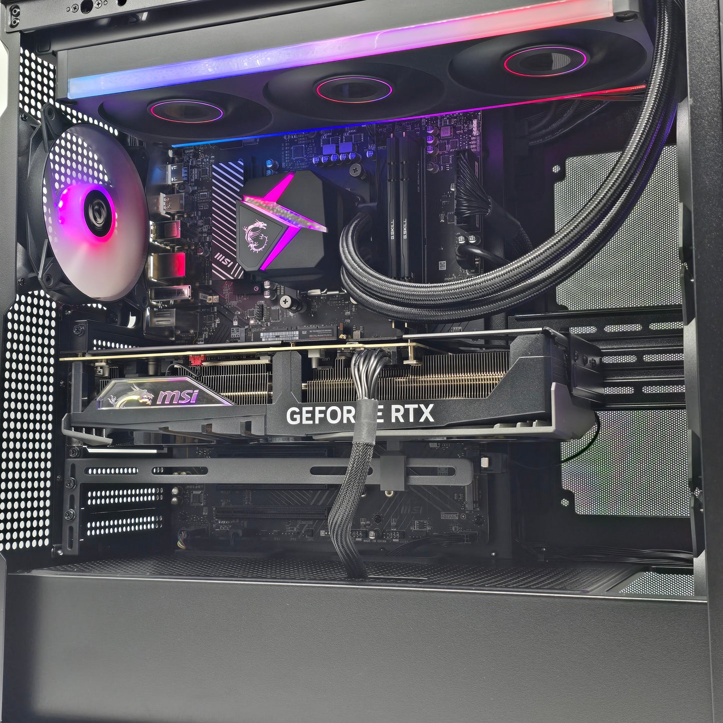 RTX 4080 Super, Ryzen 9 7900X, 32GB DDR5, 2TB 990 Pro, Custom Liquid Cooled MSI Gaming PC