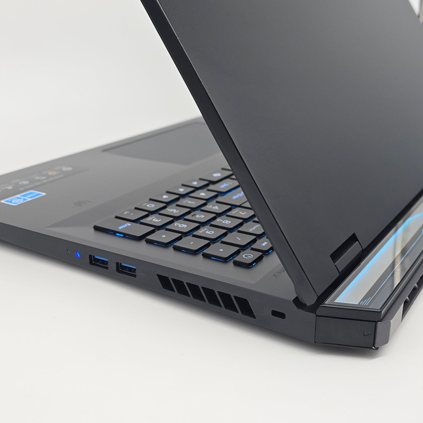 Acer Predator Helios 18, RTX 4090, Intel i9-14900HX, 32GB DDR5, 240Hz QHD+ Gaming Laptop