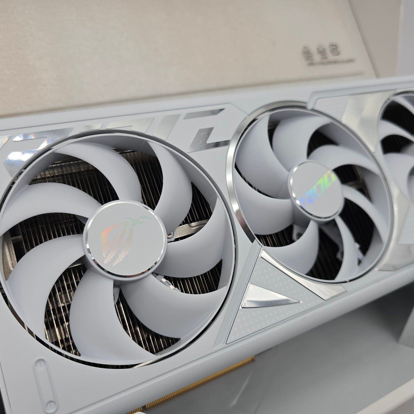 RTX 4090 ASUS ROG STRIX OC 24GB WHITE, NVIDIA Gaming Graphics Card GPU