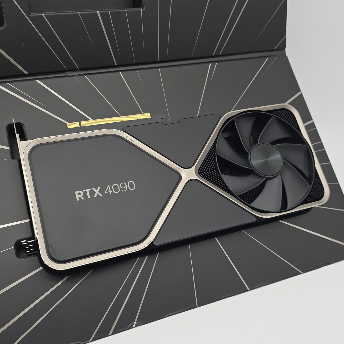 RTX 4090 FE Founders Edition 24GB, NVIDIA Gaming Graphics Card GPU