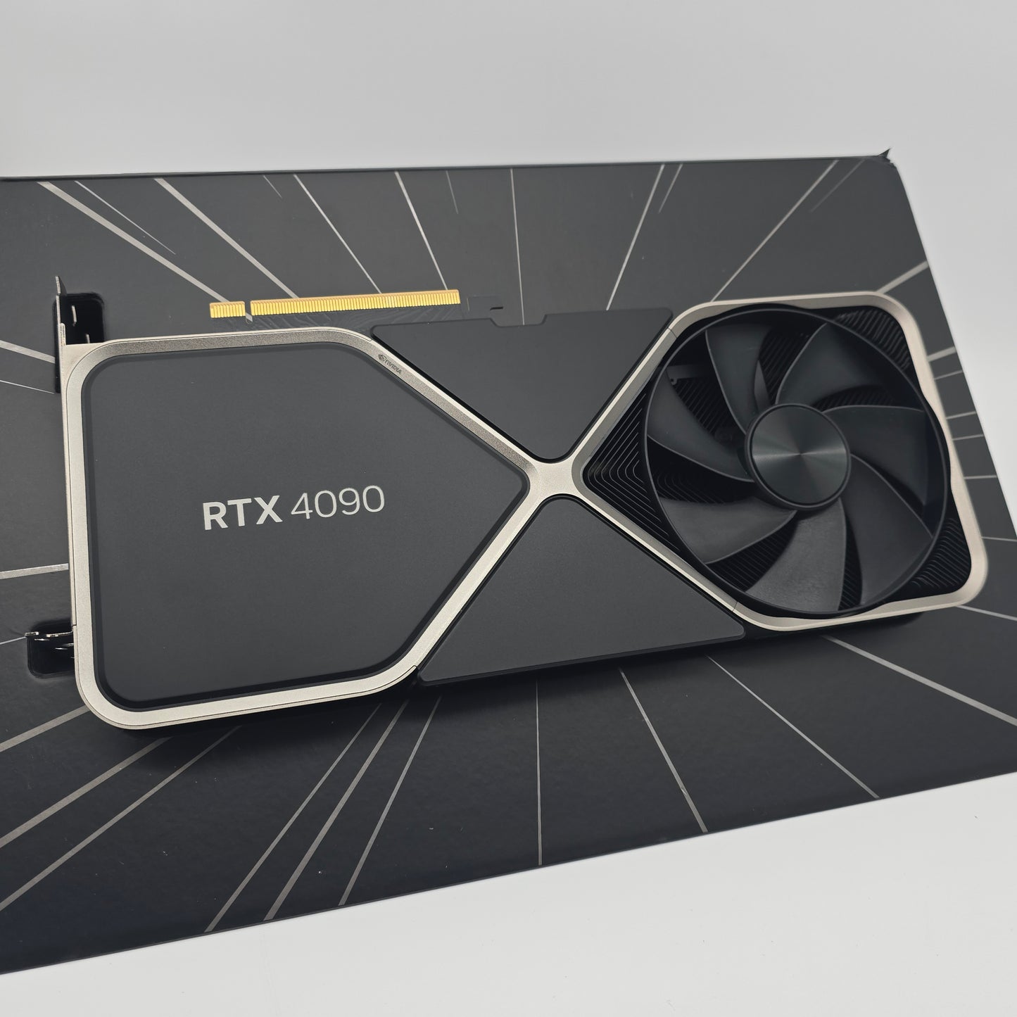 RTX 4090 Founders Edition FE 24GB, NVIDIA Gaming Graphics Card GPU