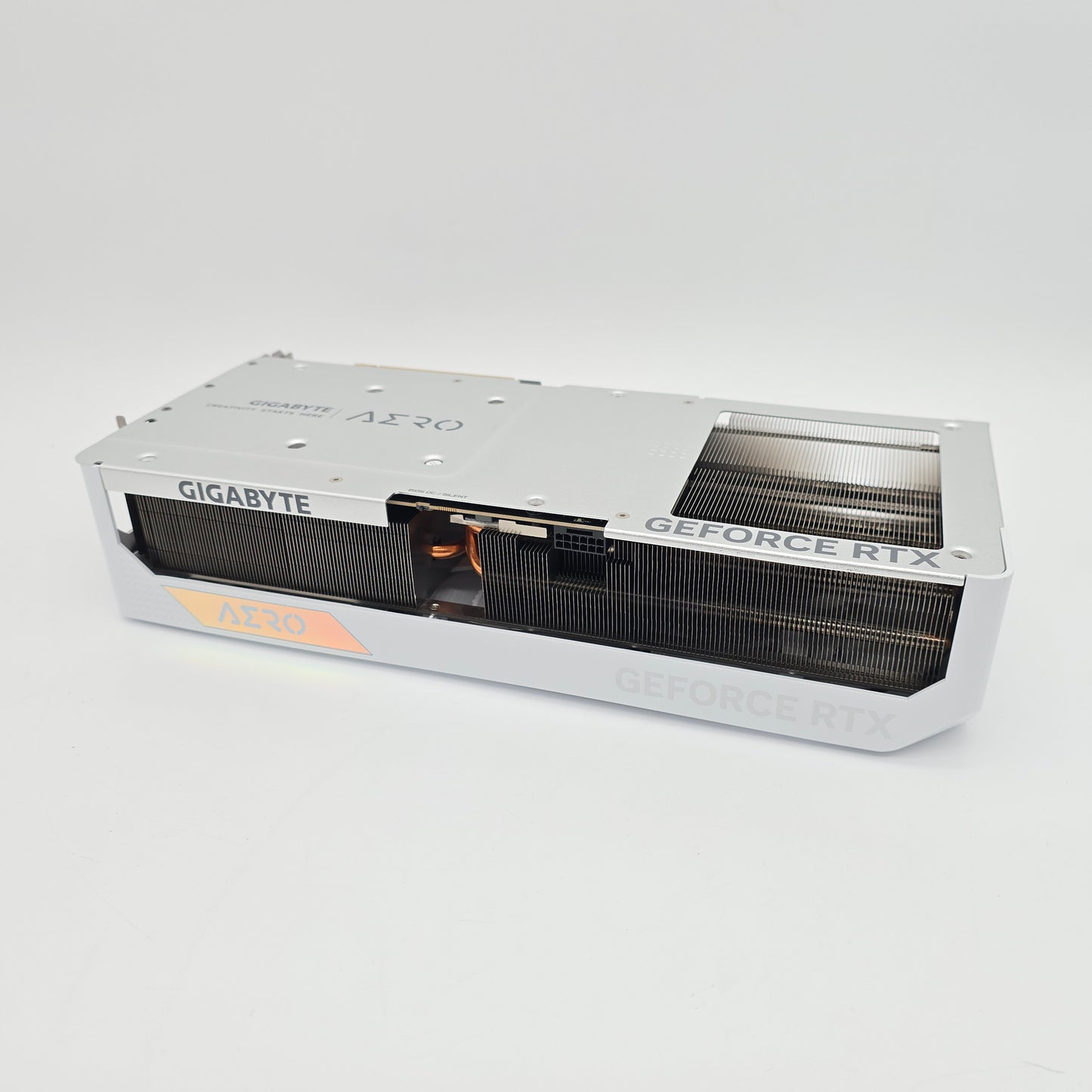 RTX 4090 Gigabyte Aero OC White 24GB, NVIDIA Gaming Graphics Card GPU