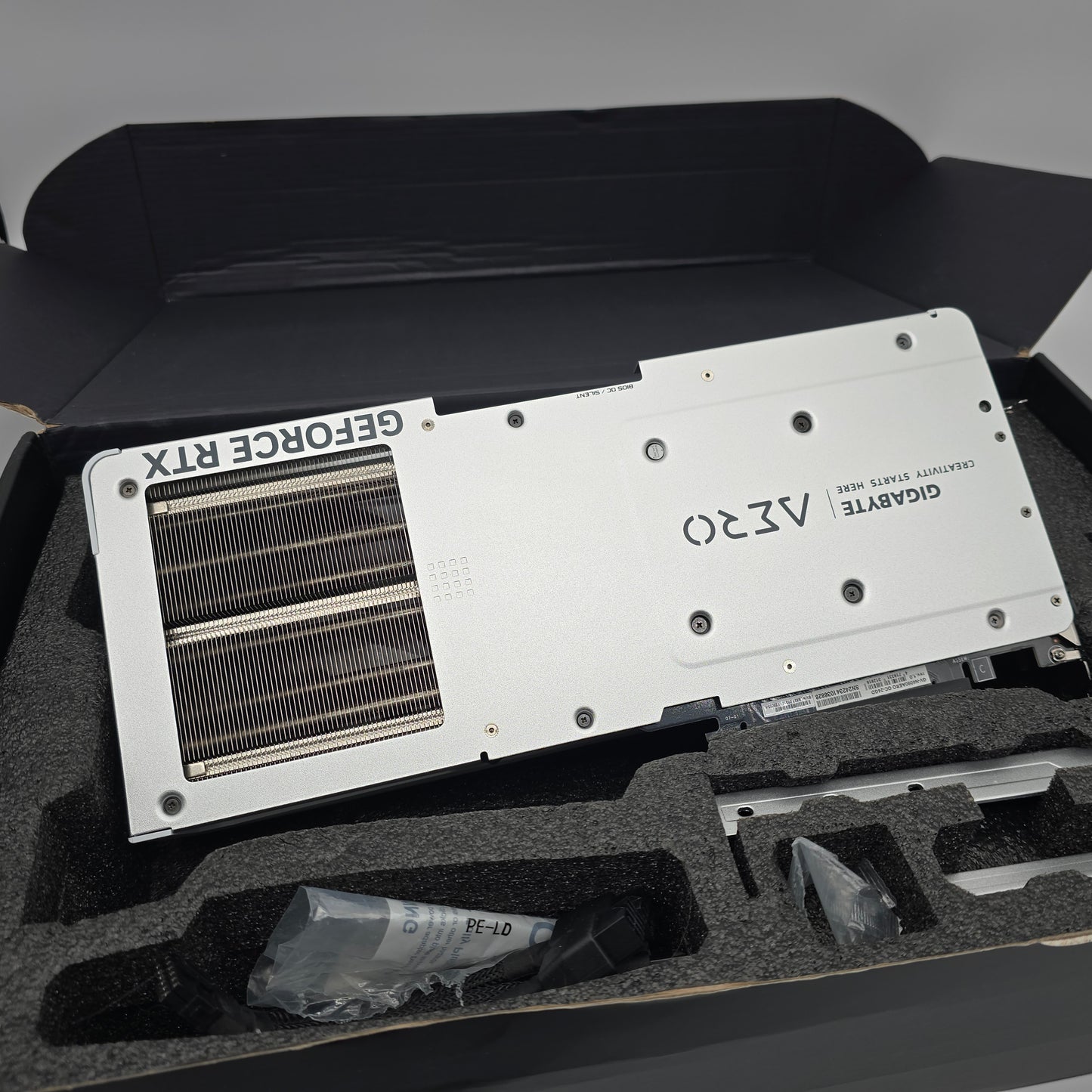 RTX 4090 Gigabyte AERO OC 24GB White, NVIDIA Gaming Graphics Card GPU