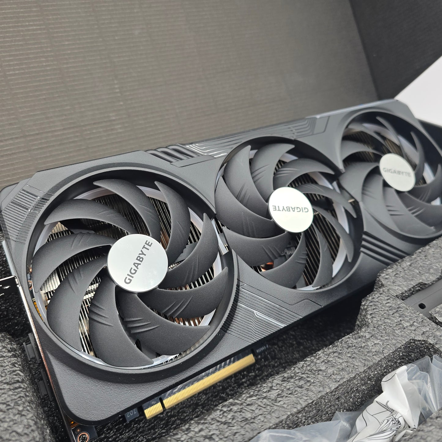 RTX 4090 Gigabyte Gaming OC 24GB, NVIDIA Gaming Graphics Card GPU