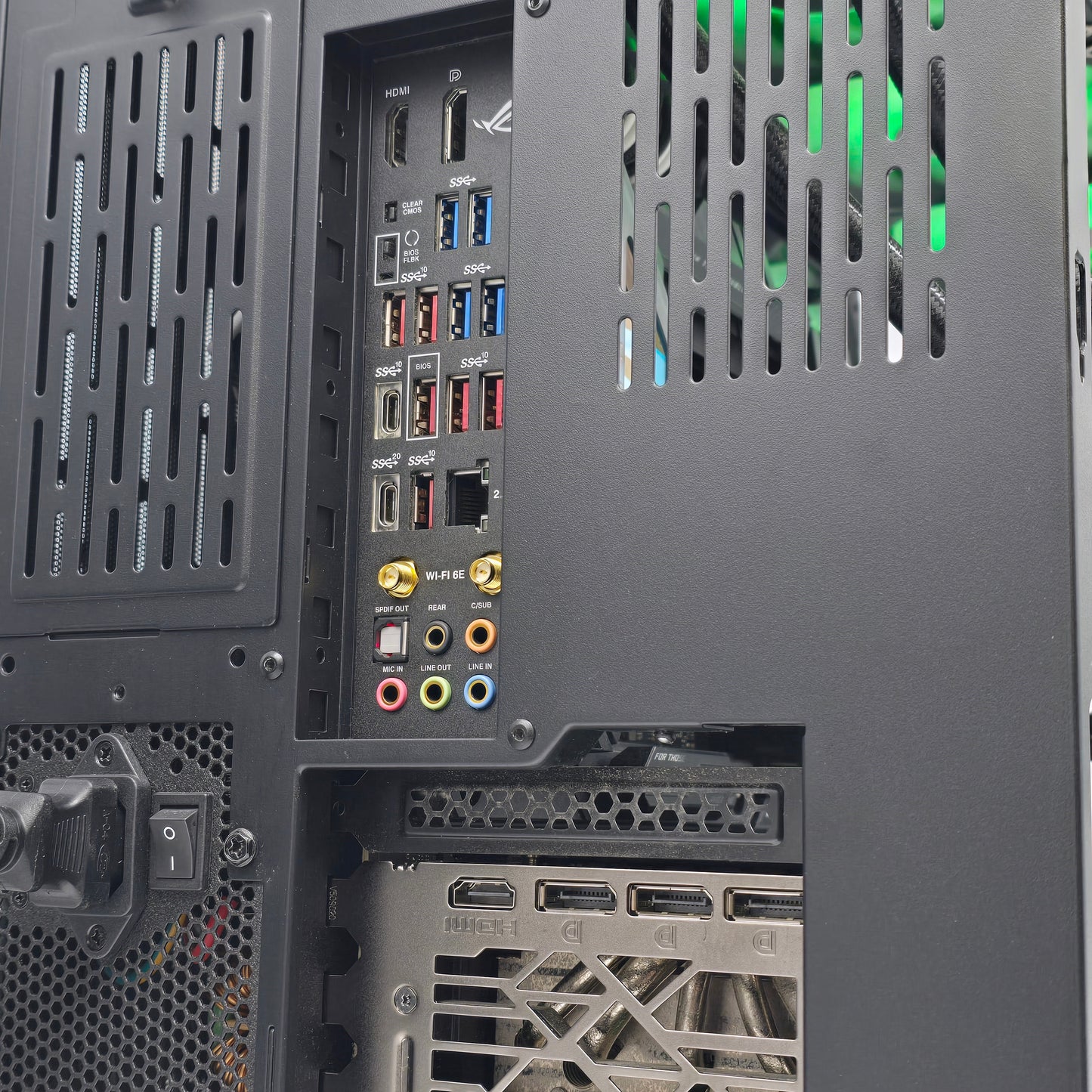 RTX 4090, Intel i9-13900K, 64GB DDR5, 3TB NVMe, 1300w Custom Liquid Cooled Gaming PC