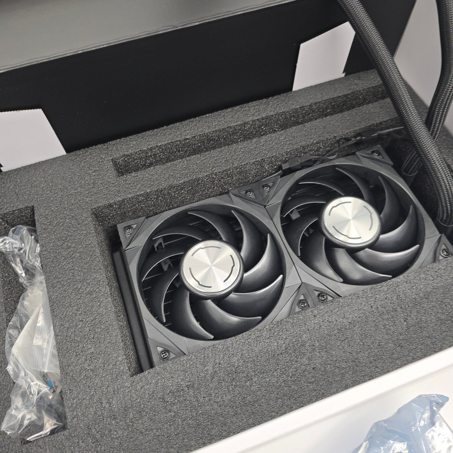 RTX 4090 MSI SUPRIM LIQUID X 24GB, NVIDIA Gaming Graphics Card GPU