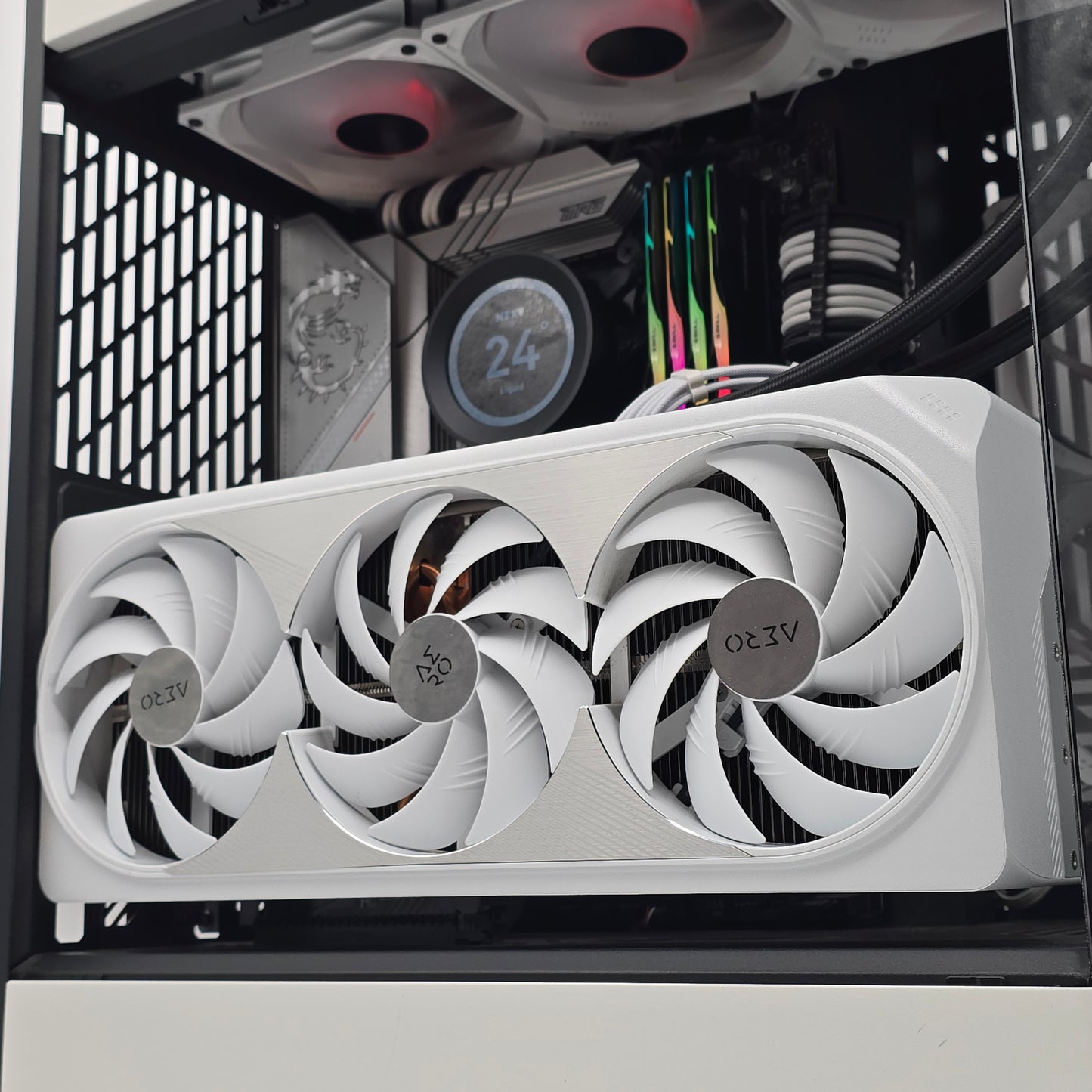 RTX 4090, Intel i9-13900K, 4TB, 64GB DDR5, Custom White Hyte Y60 Gaming PC
