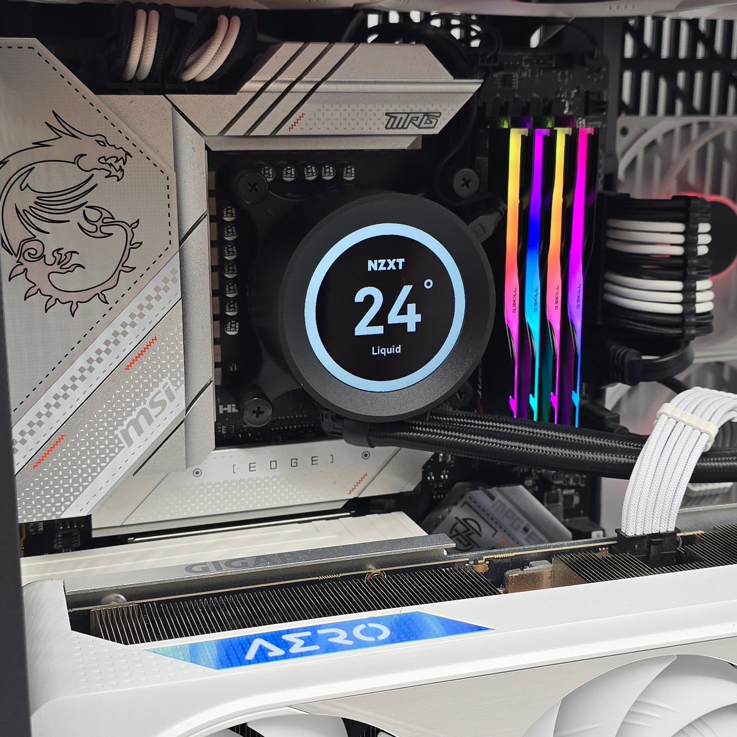 RTX 4090, Intel i9-13900K, 4TB, 64GB DDR5, Custom White Hyte Y60 Gaming PC