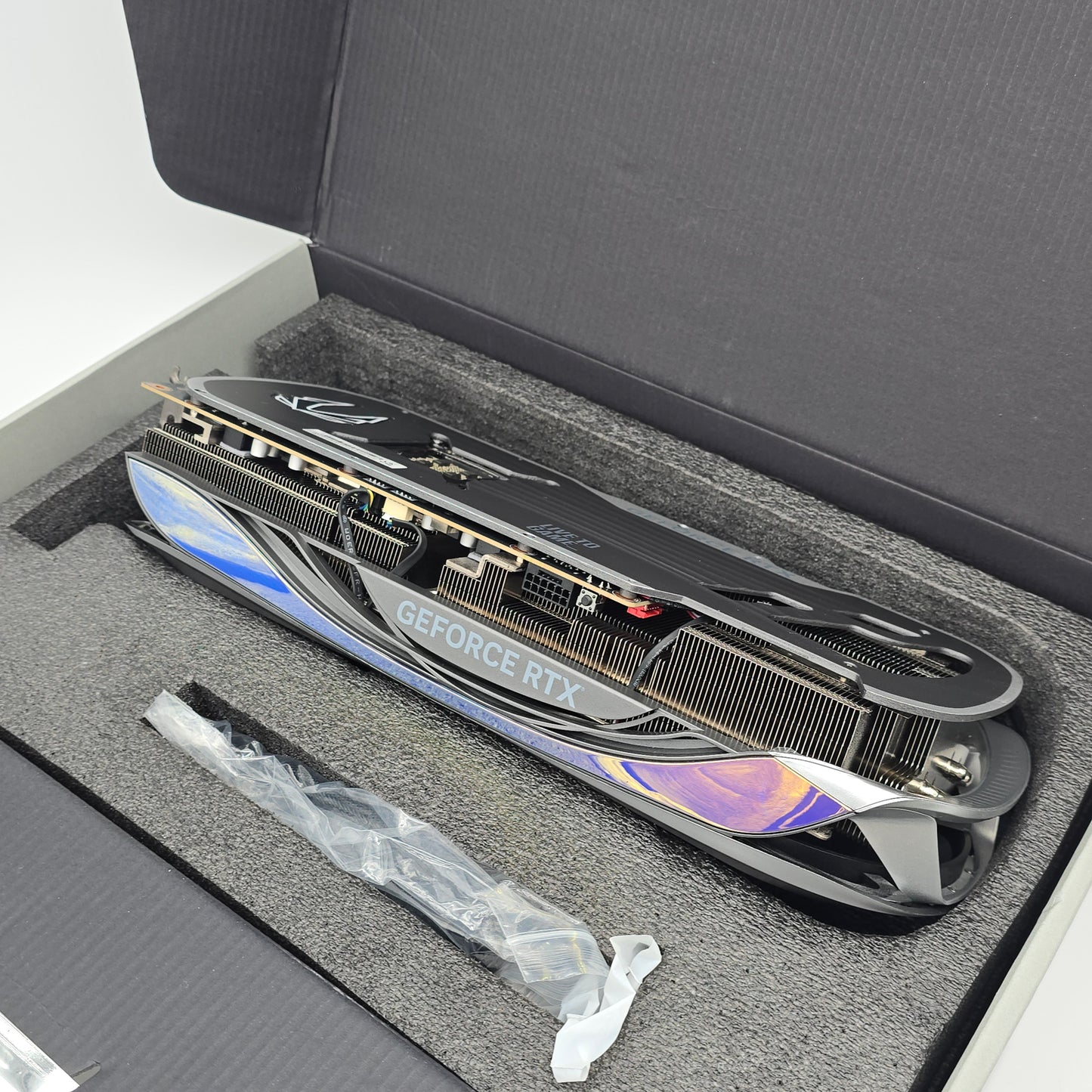 RTX 4090 Zotac AMP Extreme Airo 24GB, NVIDIA Gaming Graphics Card GPU