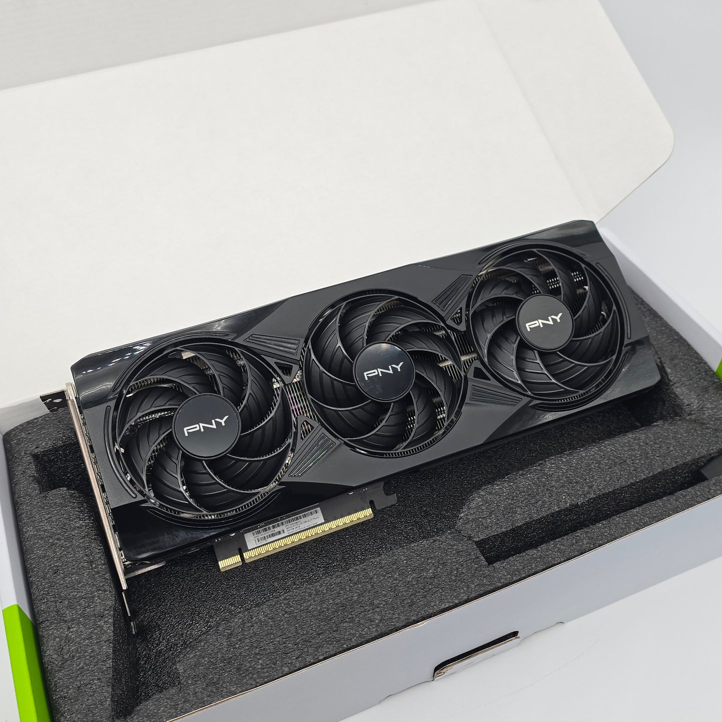 RTX 5070 PNY 12GB Black, NVIDIA Gaming Graphics Card GPU