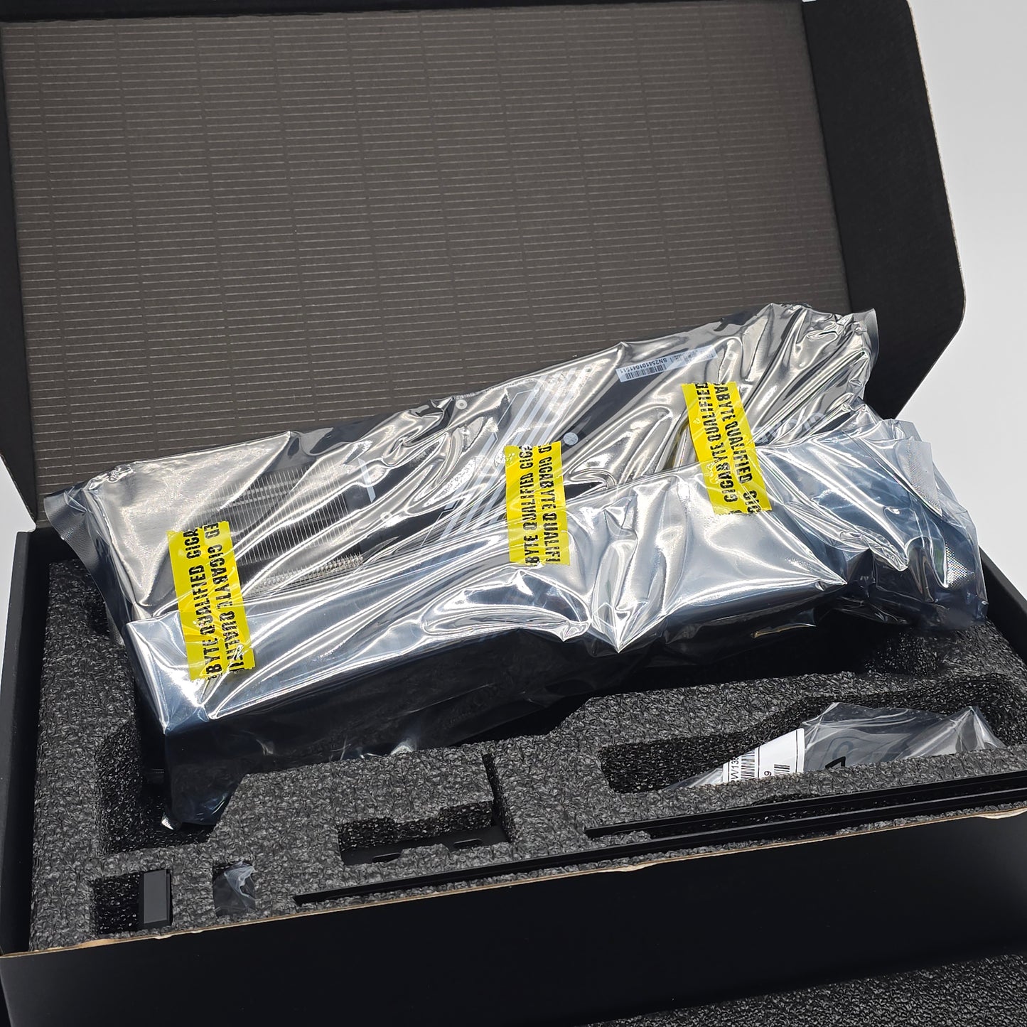 RTX 5080 Gigabyte Windforce OC 16GB, NVIDIA Gaming Graphics Card GPU