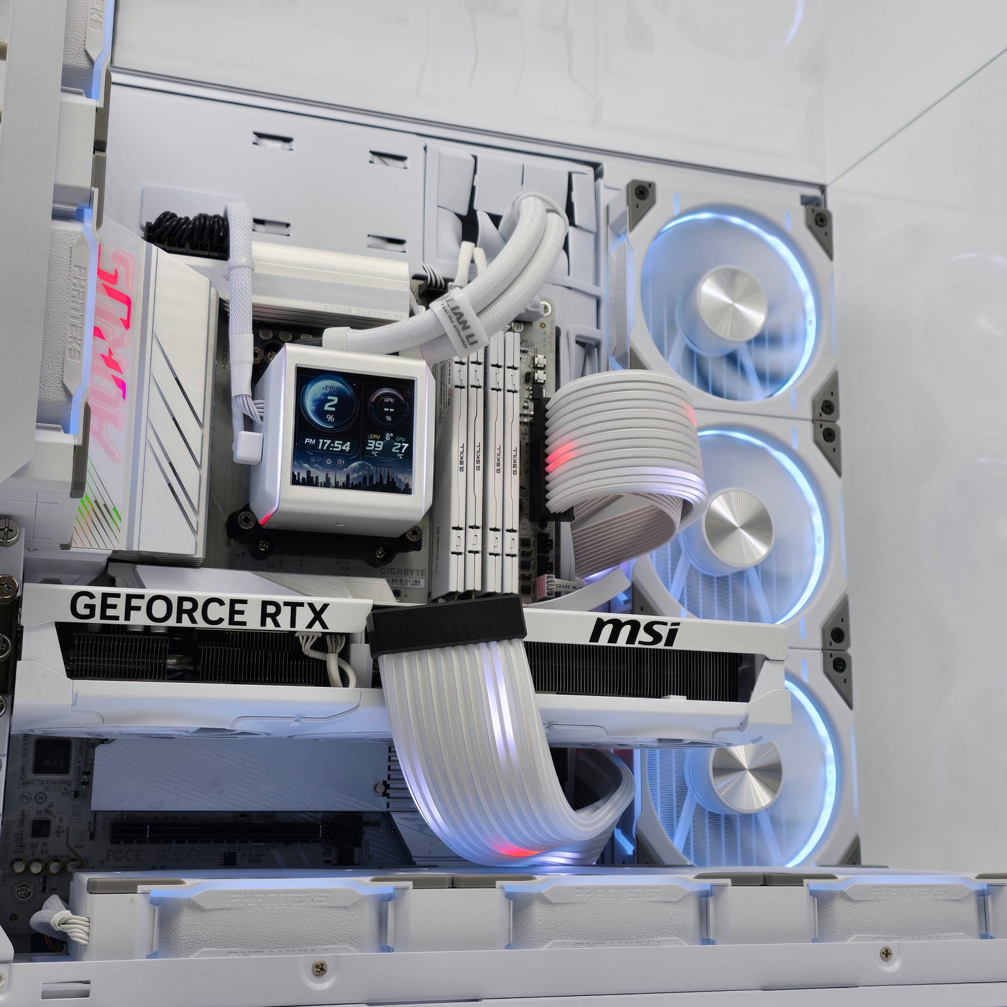 RTX 5080, Ryzen 9800X3D, 64GB DDR5, 4TB NVMe, Custom White Liquid Cooled Gaming PC